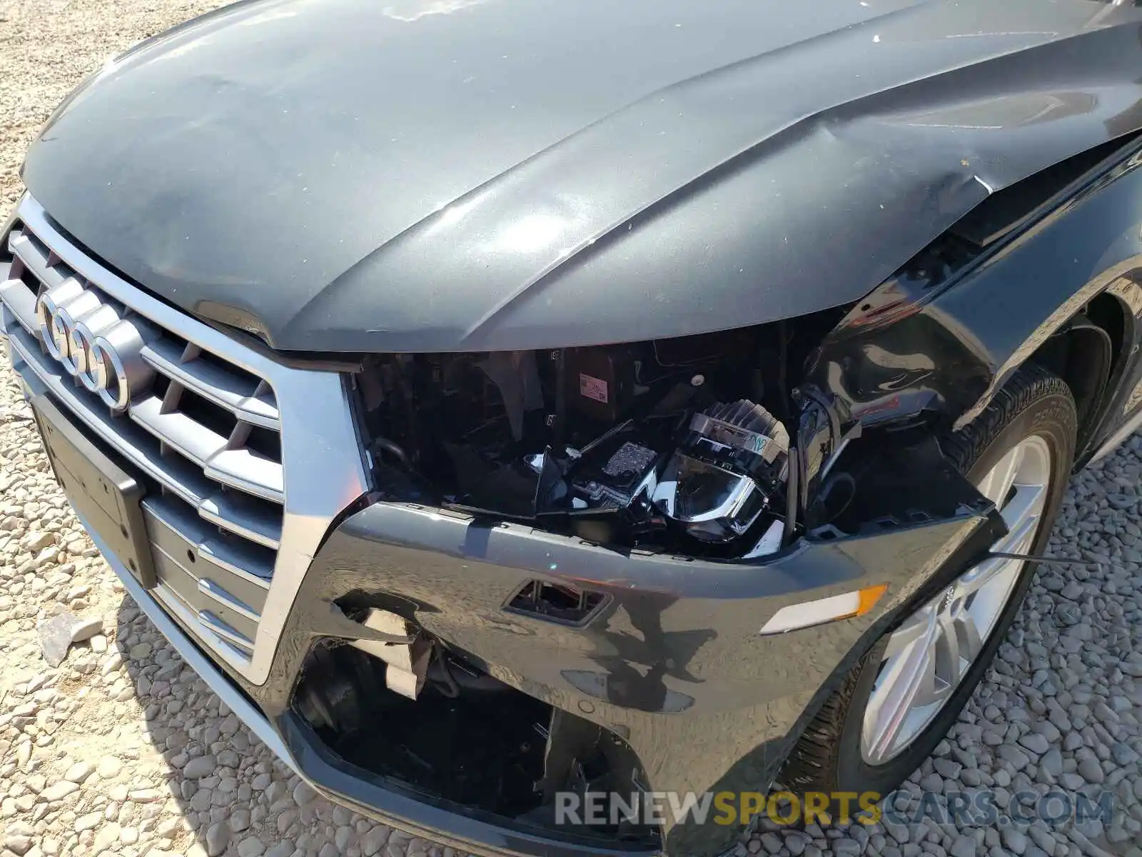 9 Photograph of a damaged car WA1BNAFY7K2141372 AUDI Q5 2019