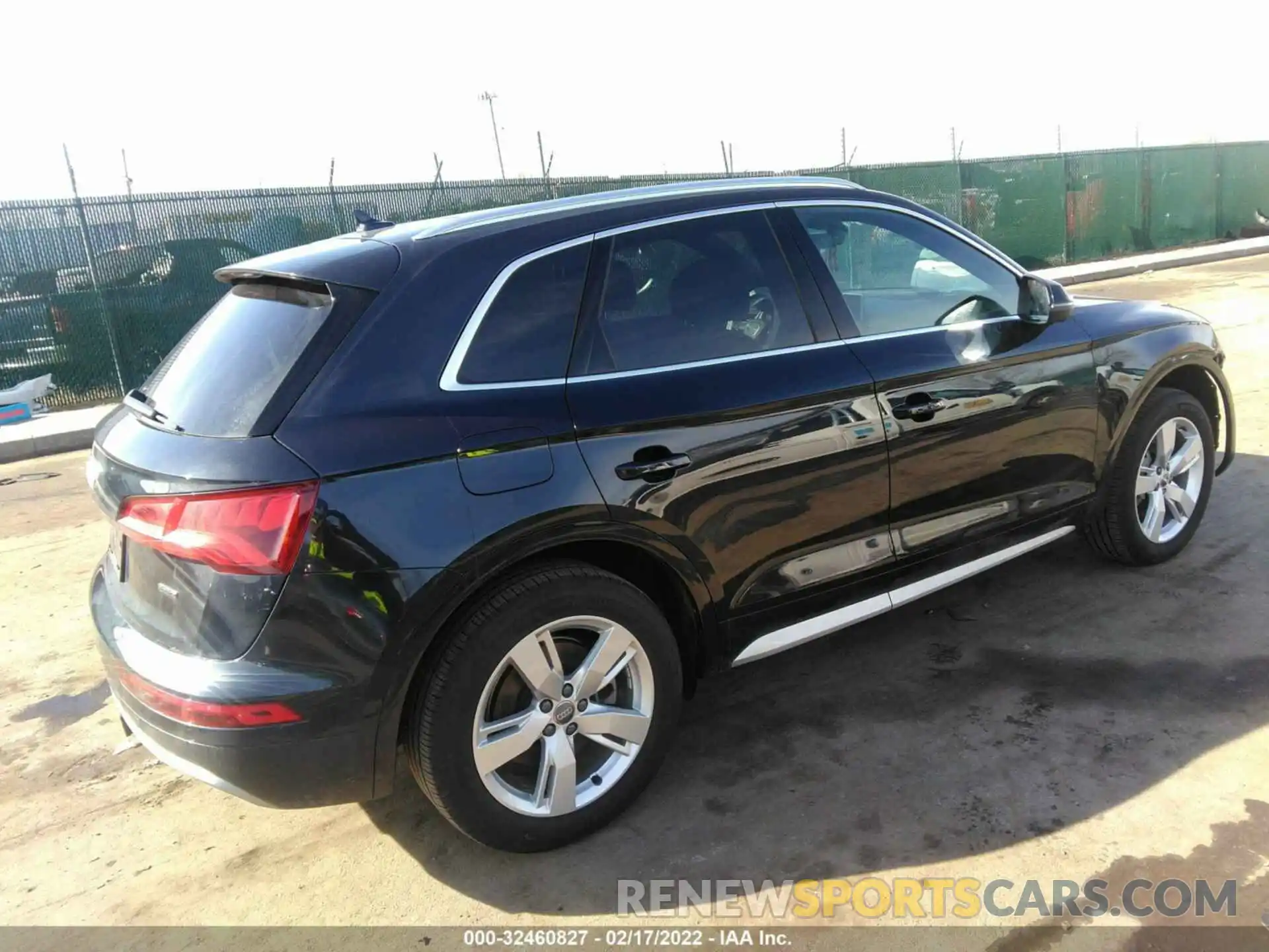 4 Фотография поврежденного автомобиля WA1BNAFY7K2142960 AUDI Q5 2019