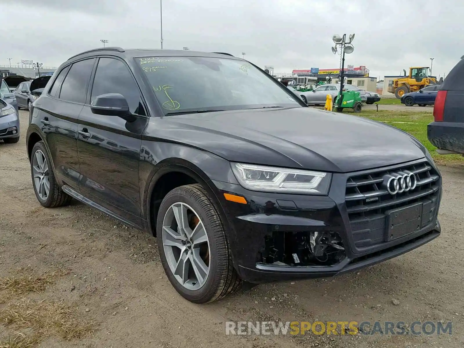 1 Фотография поврежденного автомобиля WA1BNAFY8K2017997 AUDI Q5 2019