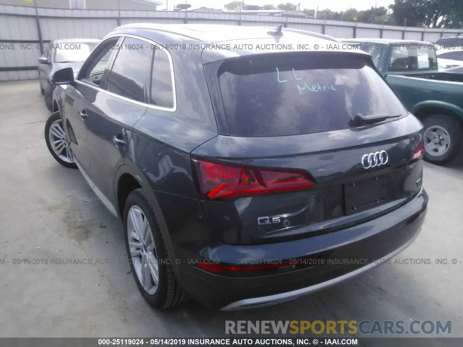 3 Фотография поврежденного автомобиля WA1BNAFY8K2023640 AUDI Q5 2019