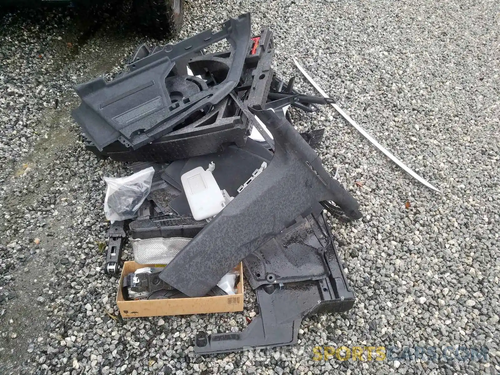 9 Photograph of a damaged car WA1BNAFY8K2035416 AUDI Q5 2019