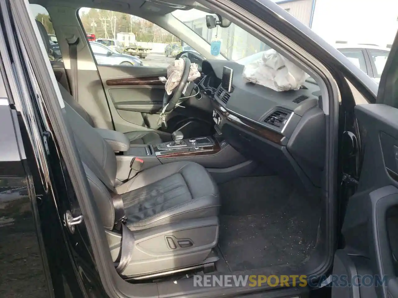 5 Photograph of a damaged car WA1BNAFY8K2046545 AUDI Q5 2019