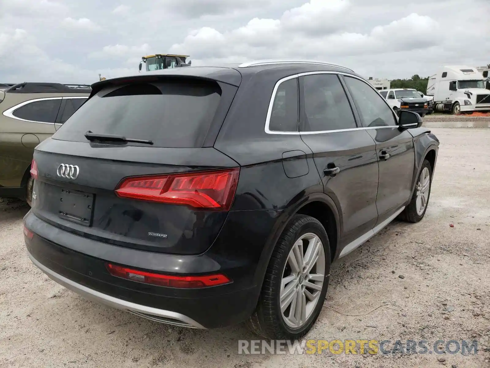 4 Фотография поврежденного автомобиля WA1BNAFY8K2049803 AUDI Q5 2019