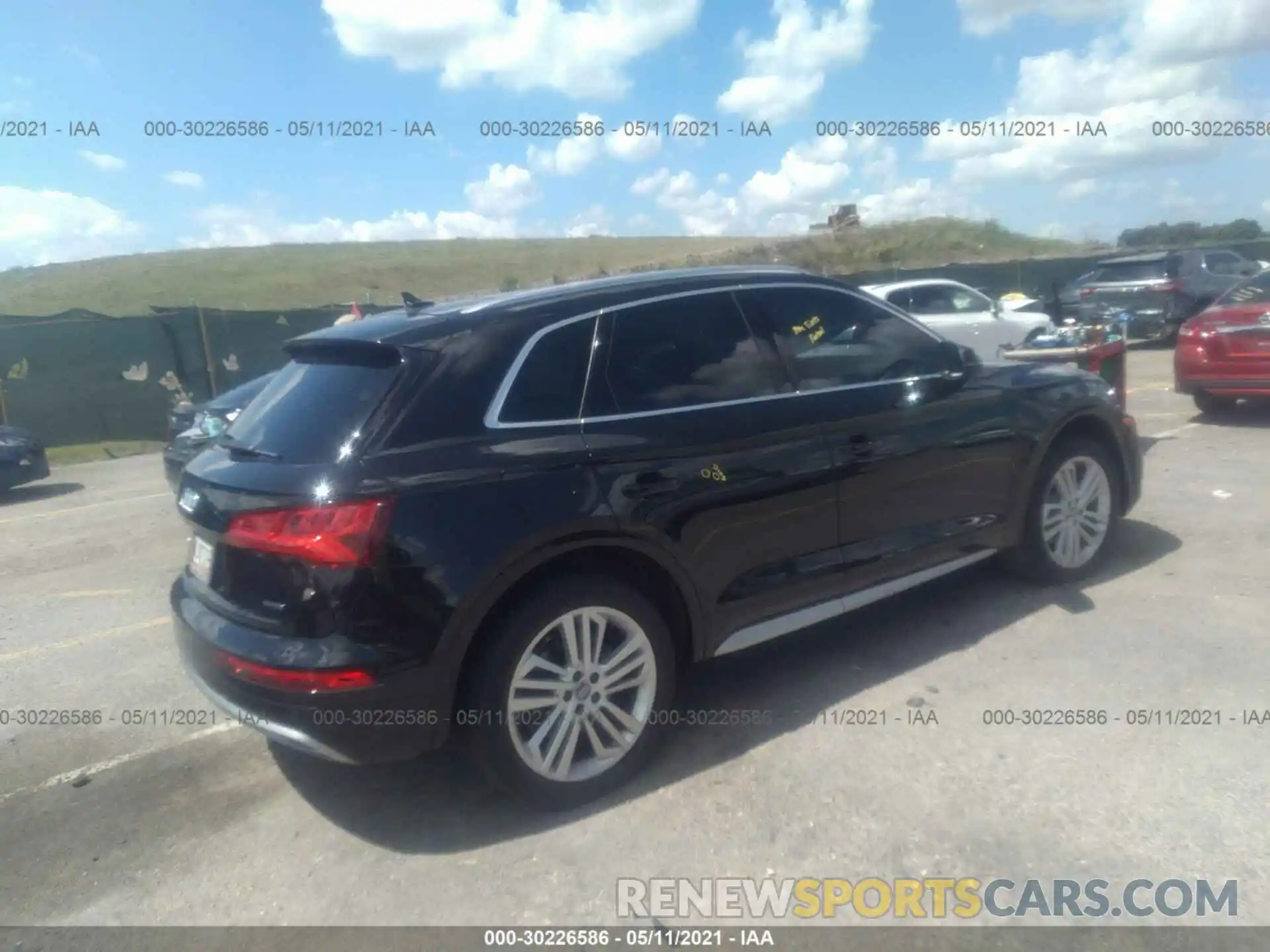 4 Фотография поврежденного автомобиля WA1BNAFY8K2050451 AUDI Q5 2019