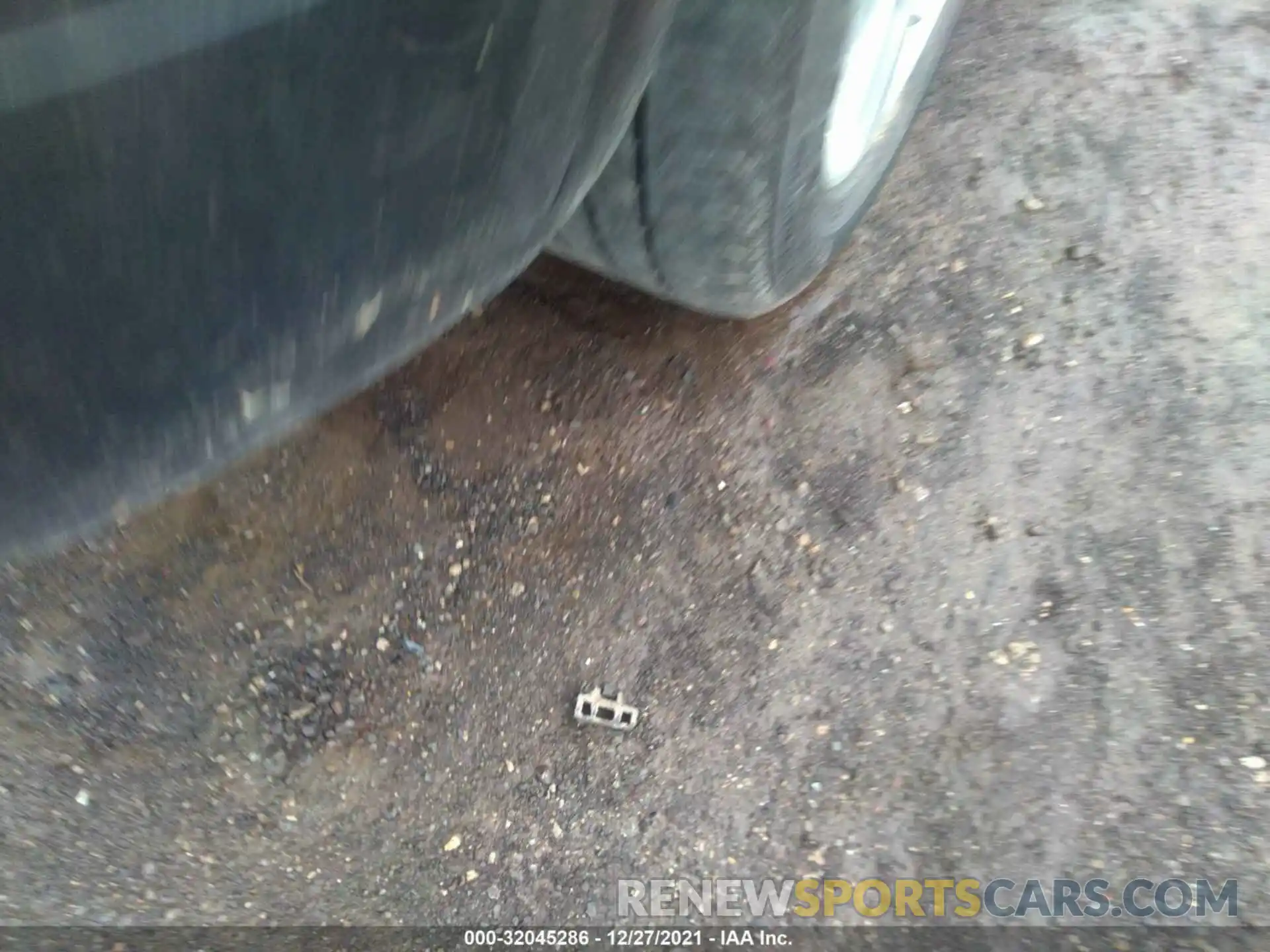 16 Photograph of a damaged car WA1BNAFY8K2058288 AUDI Q5 2019