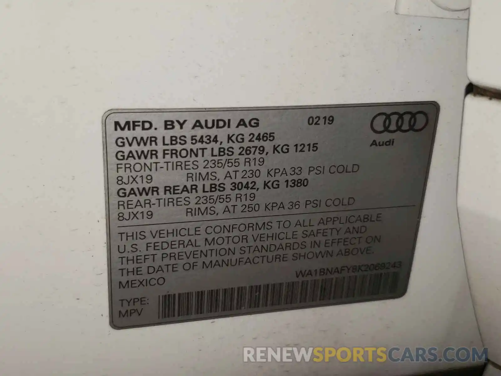 10 Photograph of a damaged car WA1BNAFY8K2069243 AUDI Q5 2019