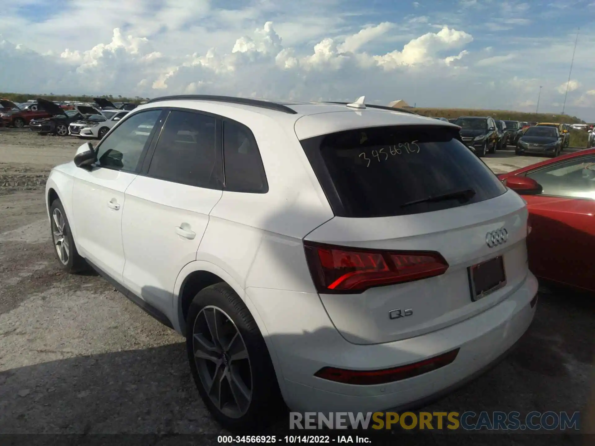 3 Photograph of a damaged car WA1BNAFY8K2071400 AUDI Q5 2019