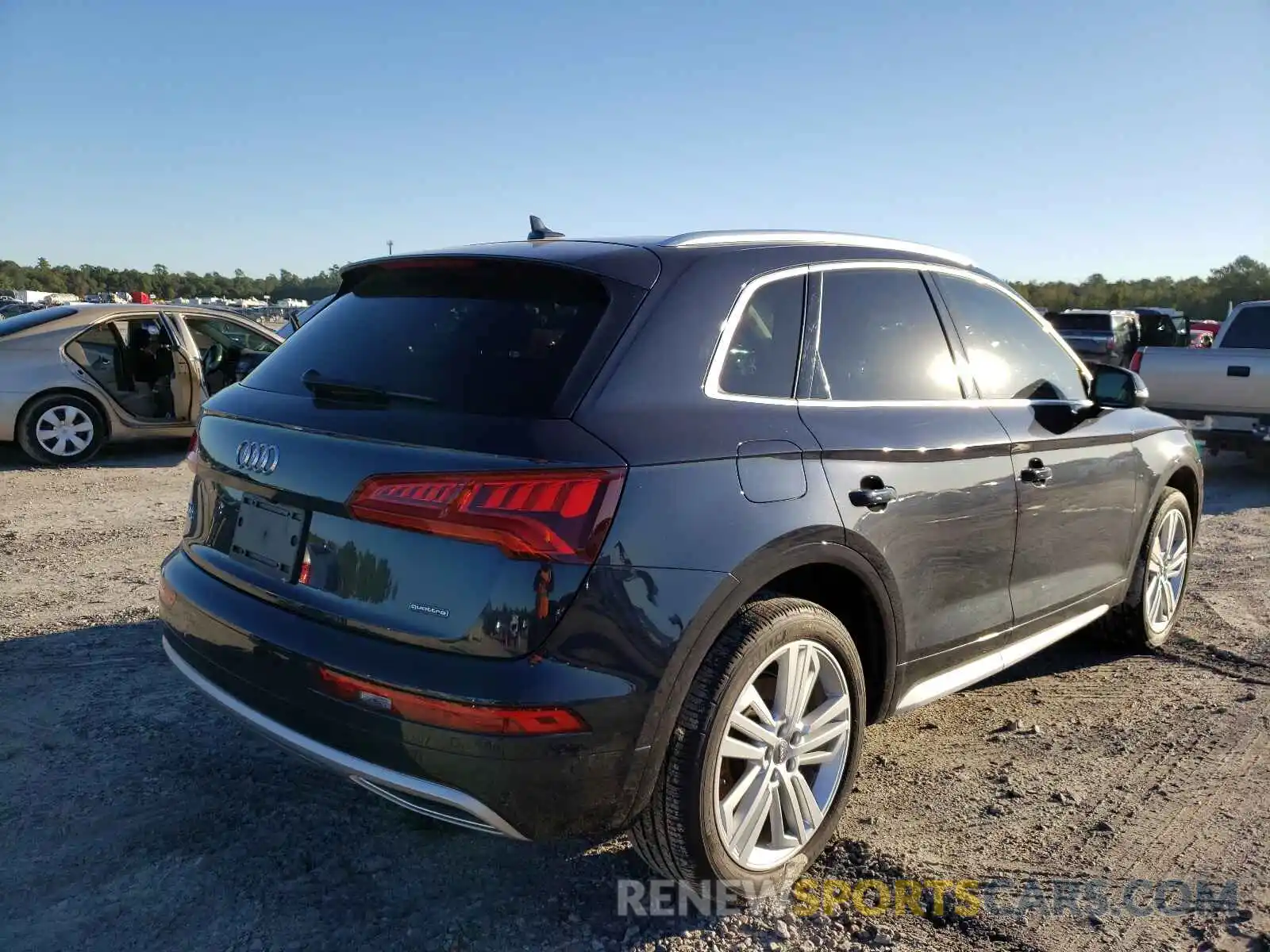 4 Фотография поврежденного автомобиля WA1BNAFY8K2081344 AUDI Q5 2019