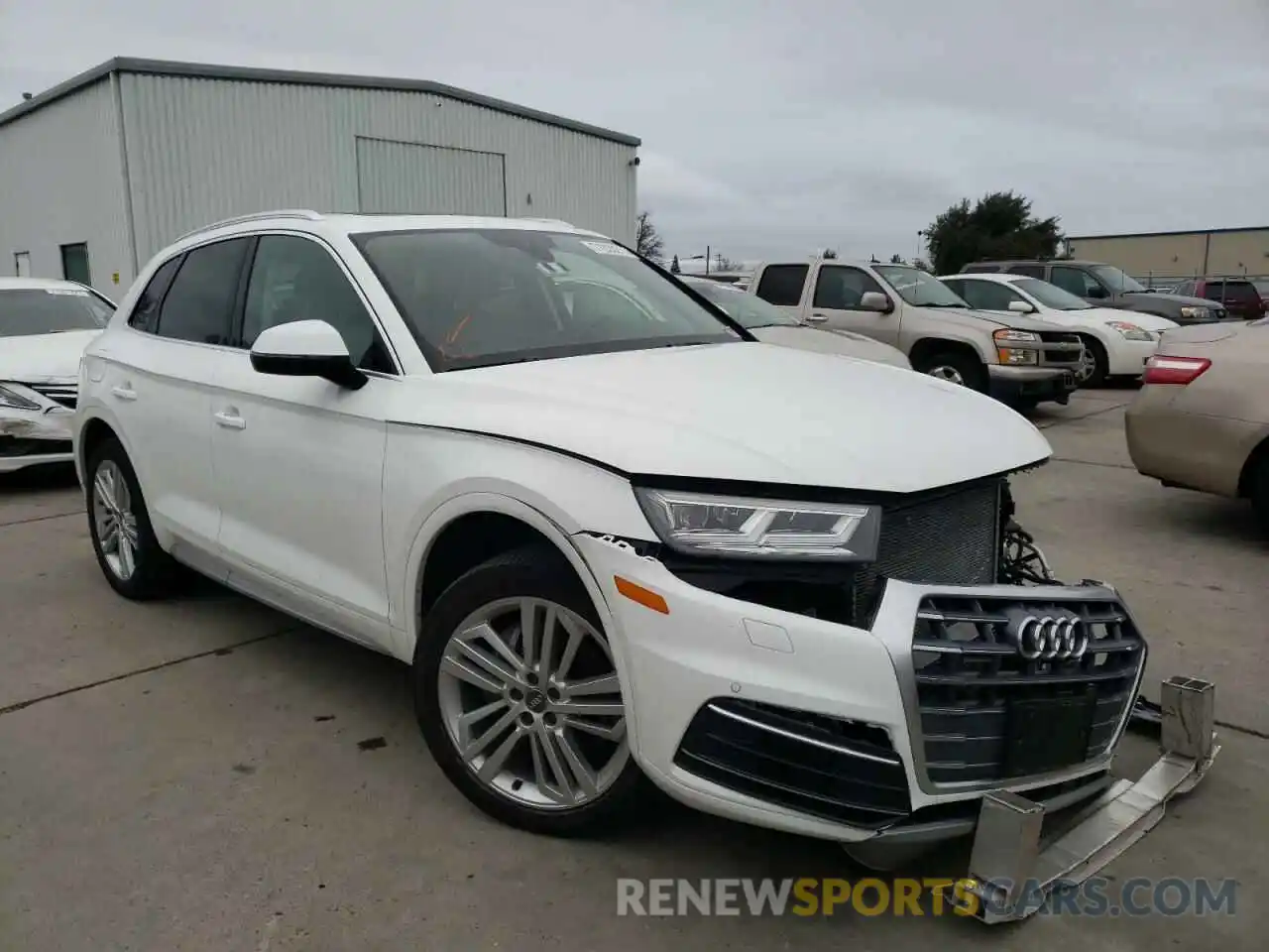 1 Photograph of a damaged car WA1BNAFY8K2089587 AUDI Q5 2019