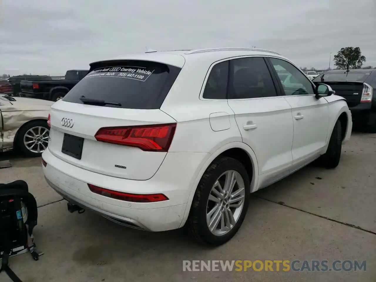 4 Photograph of a damaged car WA1BNAFY8K2089587 AUDI Q5 2019