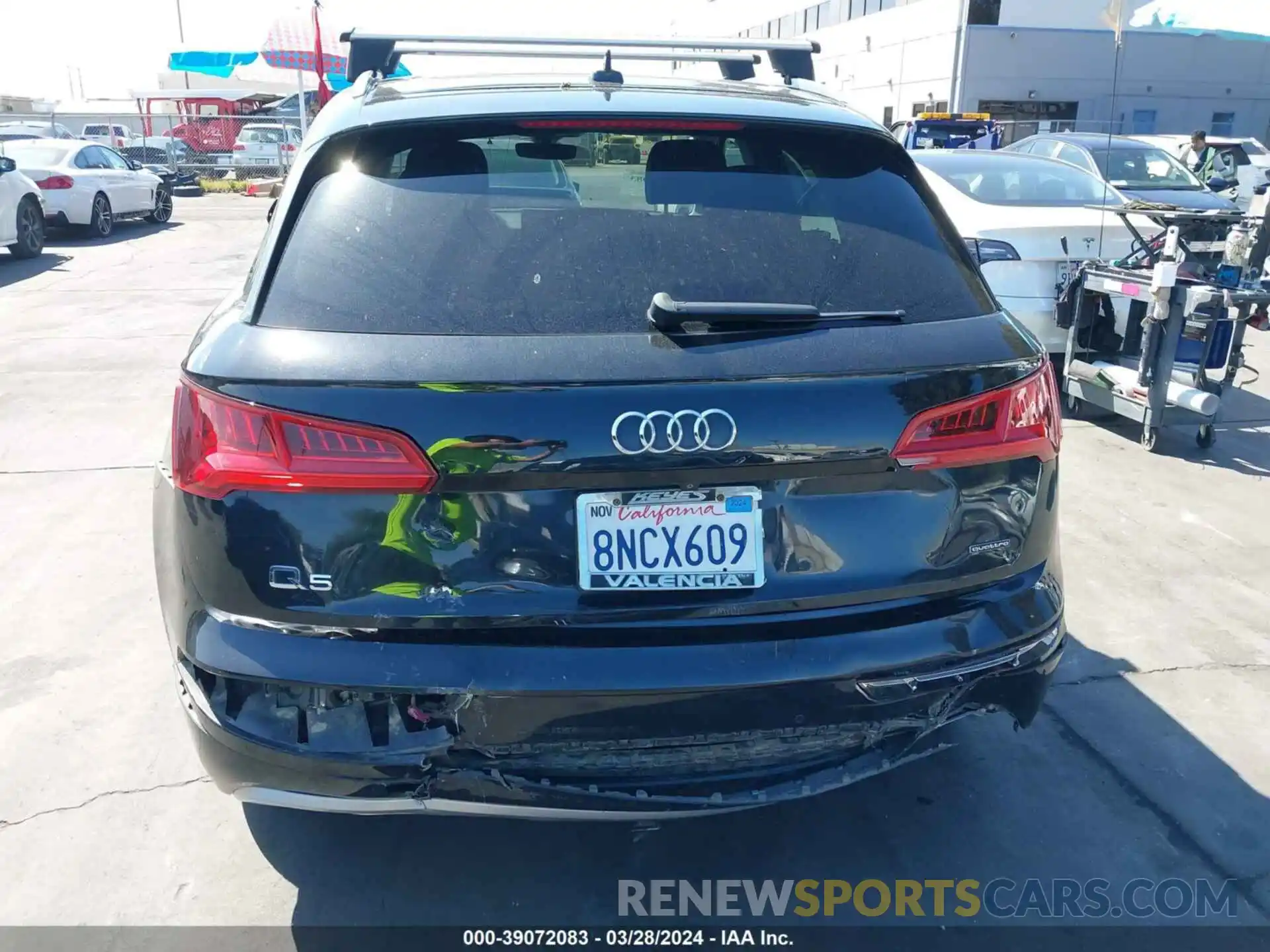 17 Photograph of a damaged car WA1BNAFY8K2101916 AUDI Q5 2019