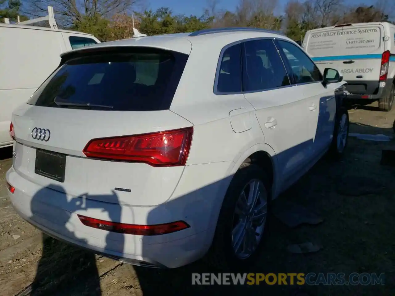 4 Photograph of a damaged car WA1BNAFY8K2104055 AUDI Q5 2019