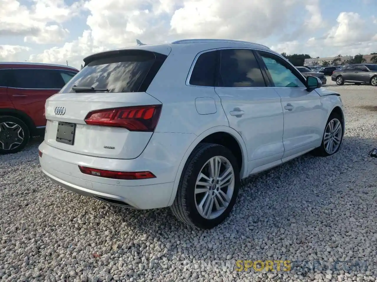 4 Фотография поврежденного автомобиля WA1BNAFY8K2120949 AUDI Q5 2019