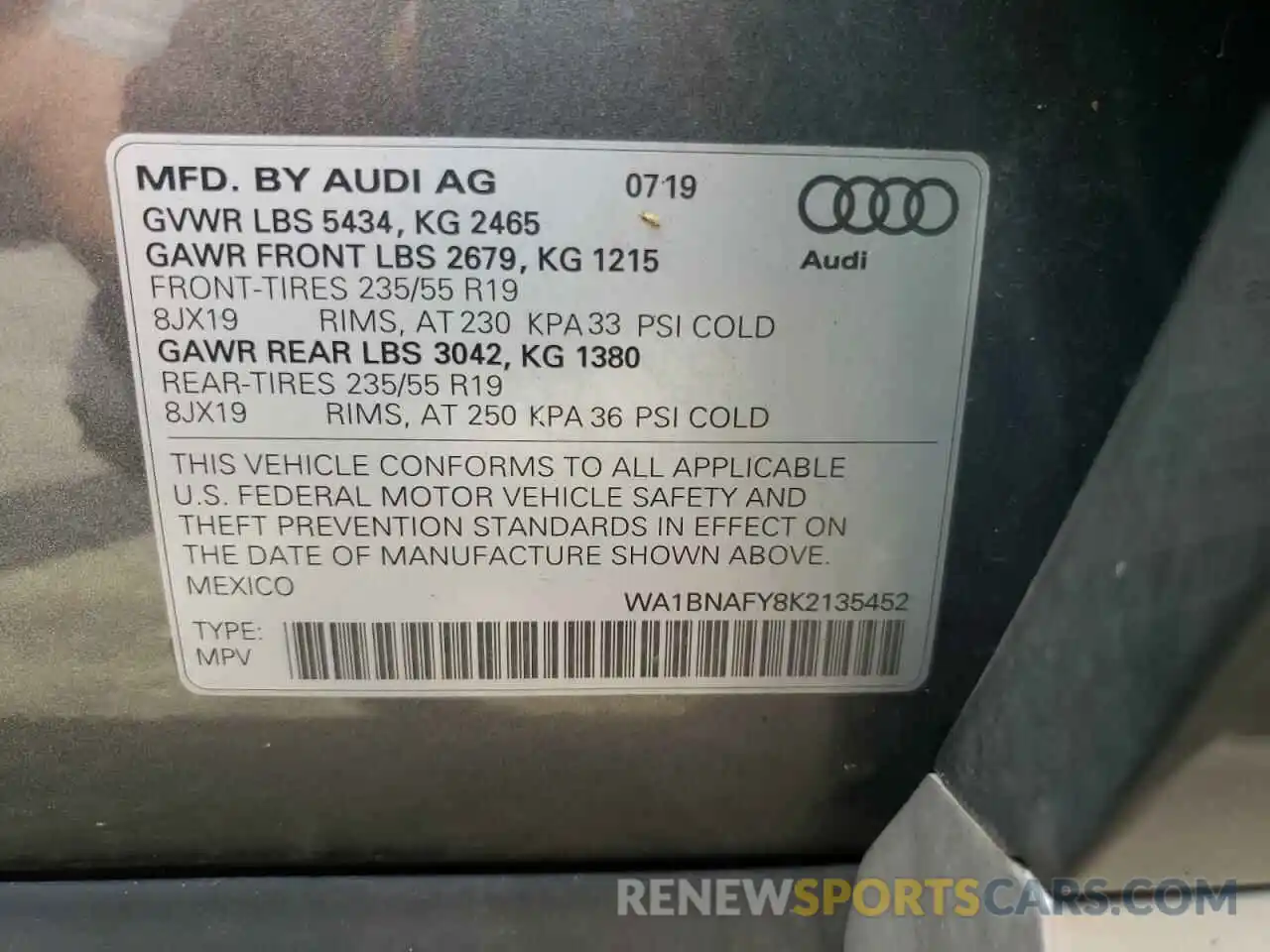 10 Photograph of a damaged car WA1BNAFY8K2135452 AUDI Q5 2019