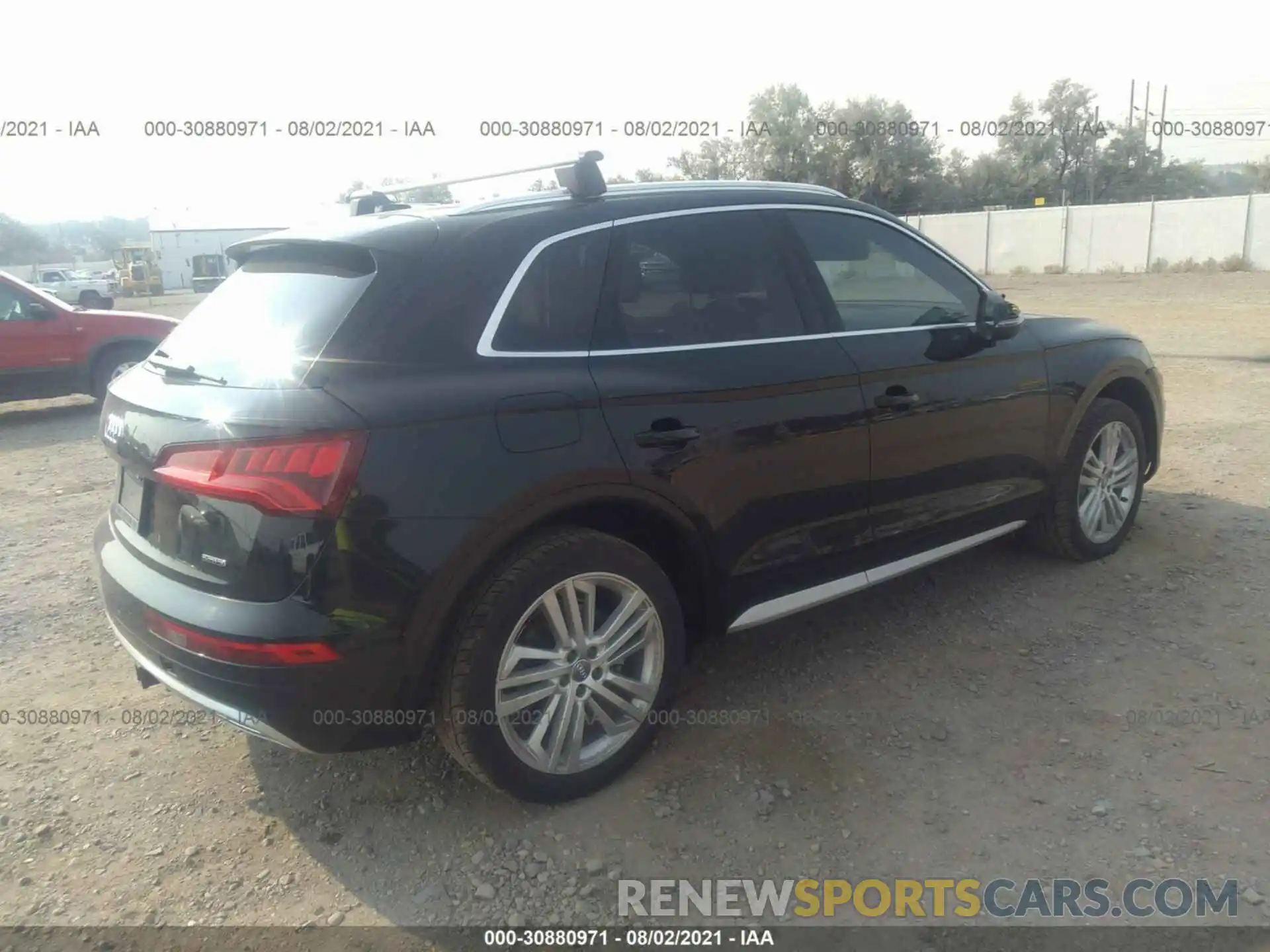 4 Фотография поврежденного автомобиля WA1BNAFY8K2136486 AUDI Q5 2019