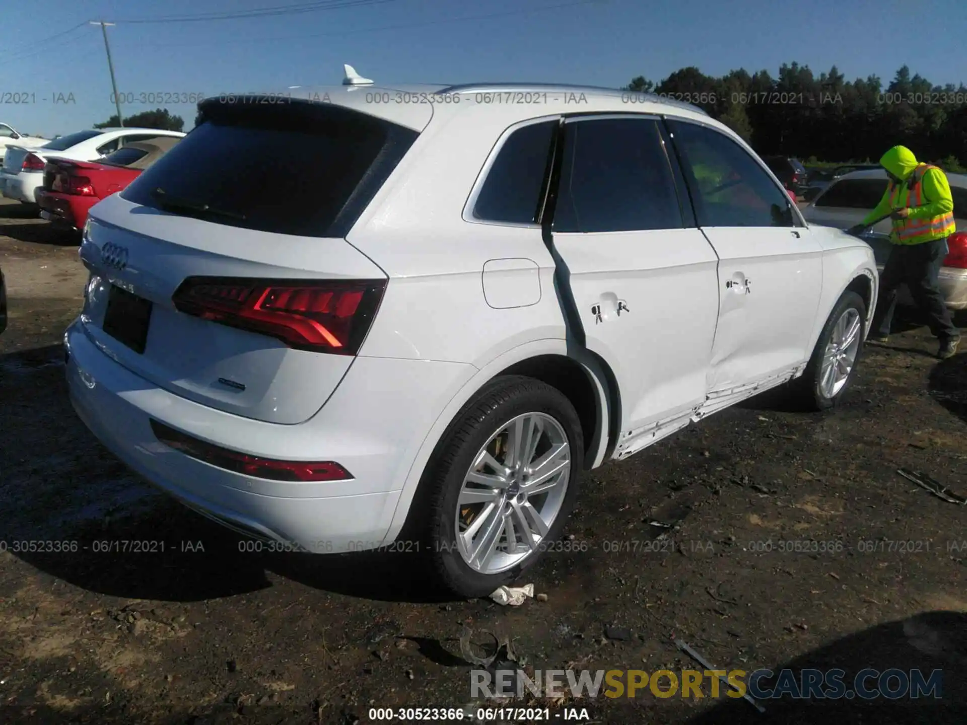 4 Фотография поврежденного автомобиля WA1BNAFY8K2136505 AUDI Q5 2019