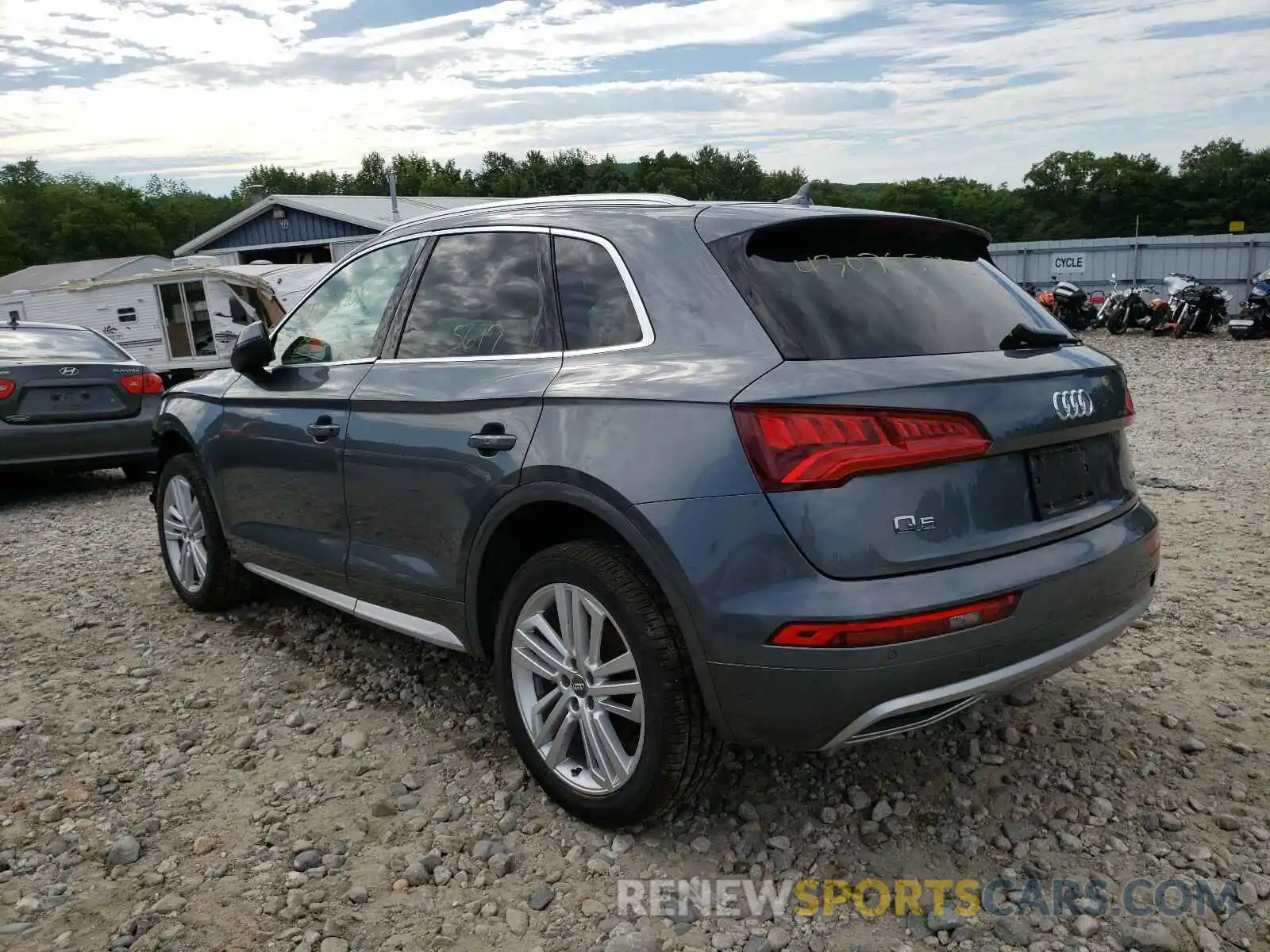 3 Photograph of a damaged car WA1BNAFY9K2026143 AUDI Q5 2019