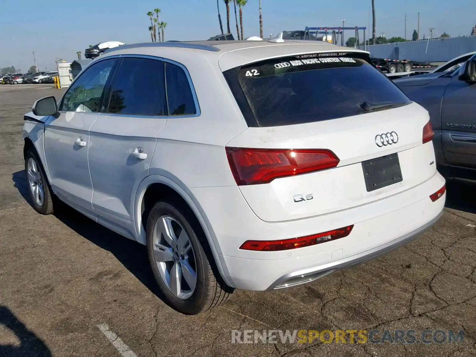 3 Фотография поврежденного автомобиля WA1BNAFY9K2045176 AUDI Q5 2019