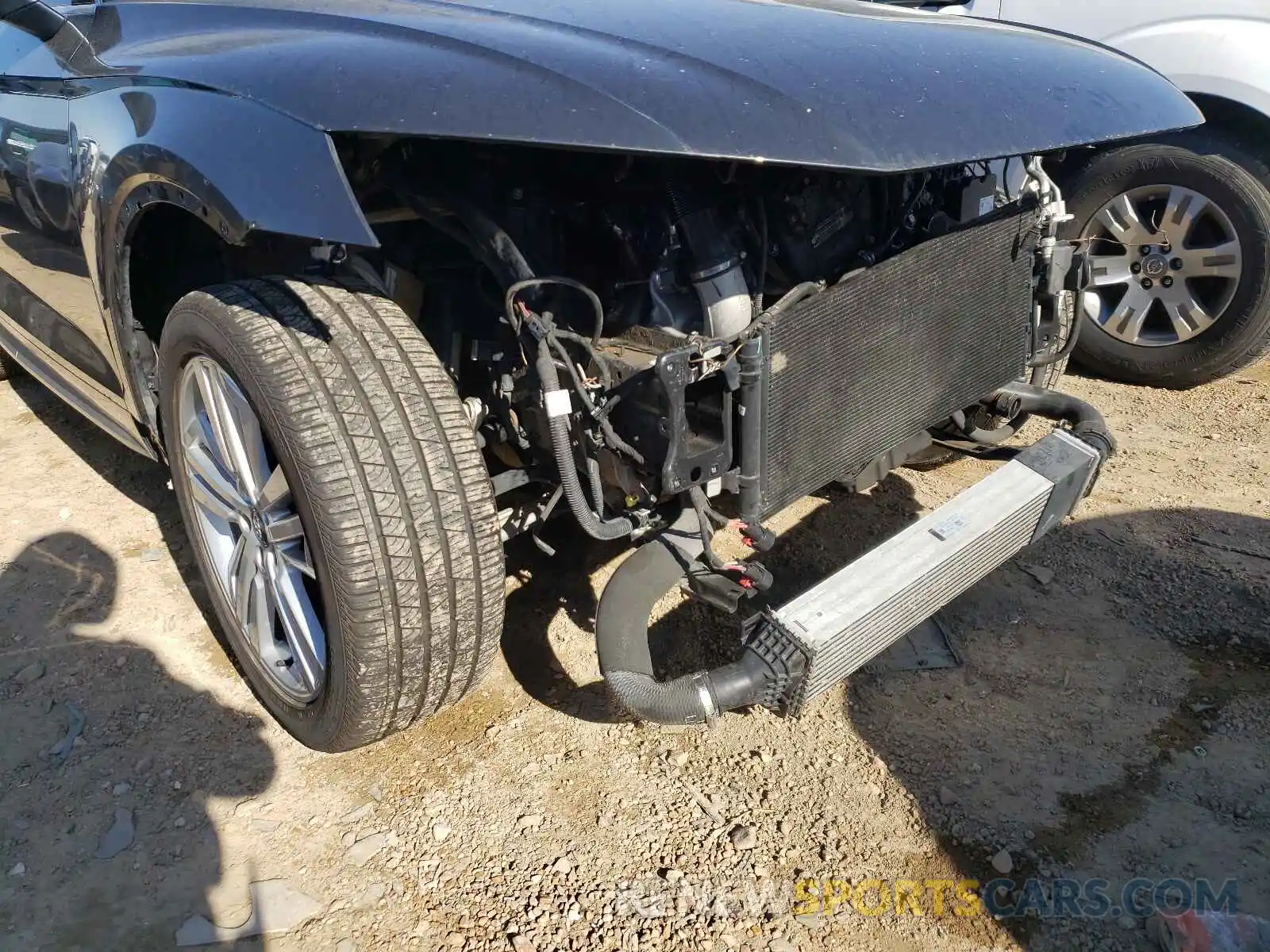 9 Photograph of a damaged car WA1BNAFY9K2077190 AUDI Q5 2019