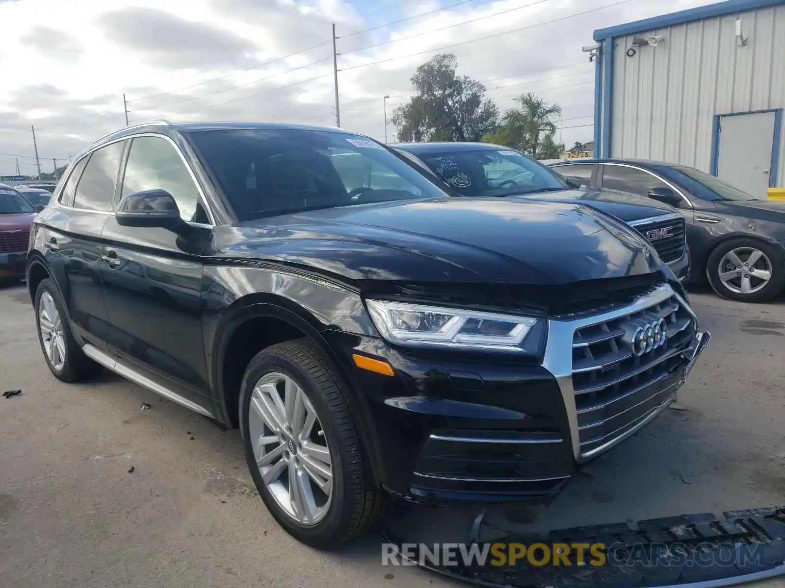 1 Photograph of a damaged car WA1BNAFY9K2087377 AUDI Q5 2019