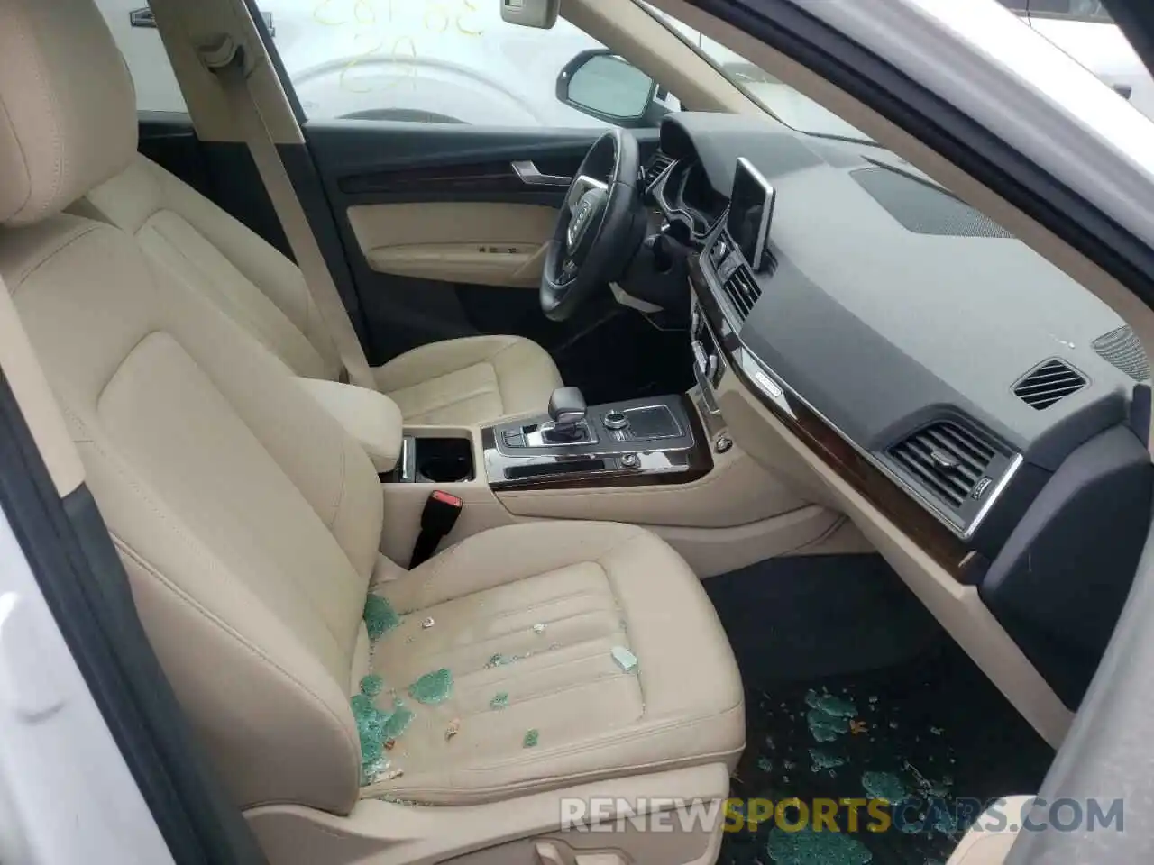 5 Photograph of a damaged car WA1BNAFY9K2115288 AUDI Q5 2019