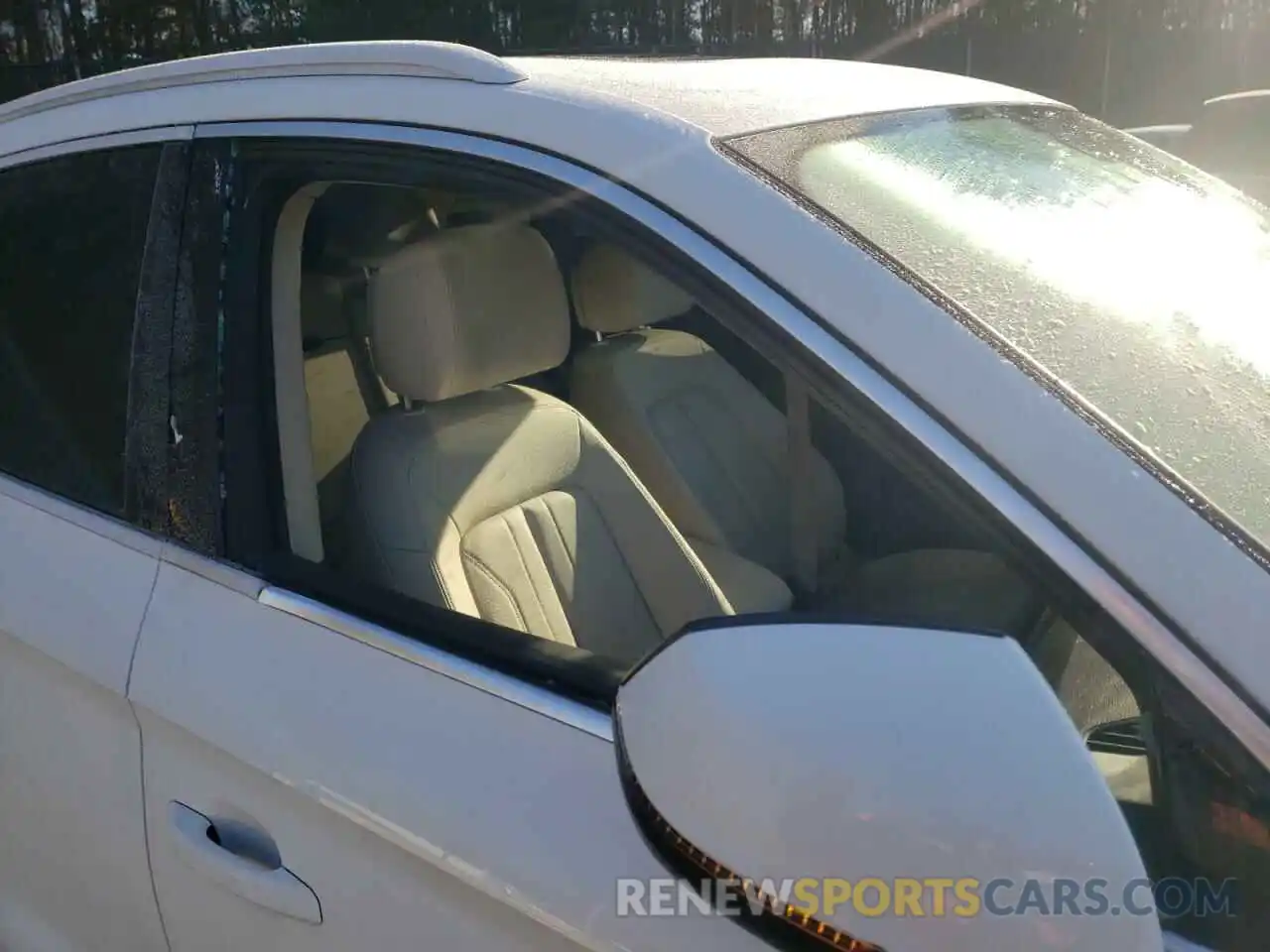 9 Photograph of a damaged car WA1BNAFY9K2115288 AUDI Q5 2019