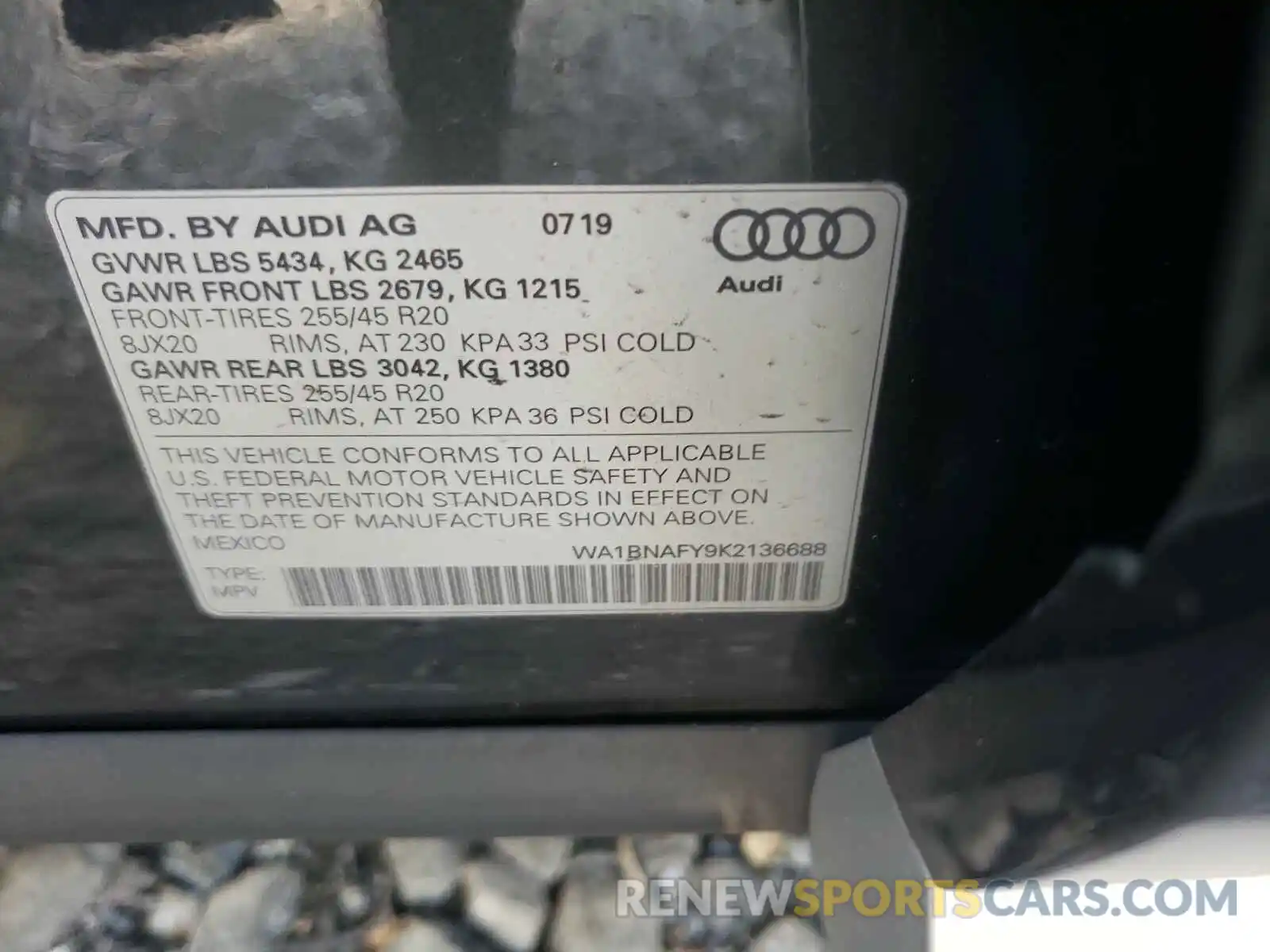 10 Photograph of a damaged car WA1BNAFY9K2136688 AUDI Q5 2019