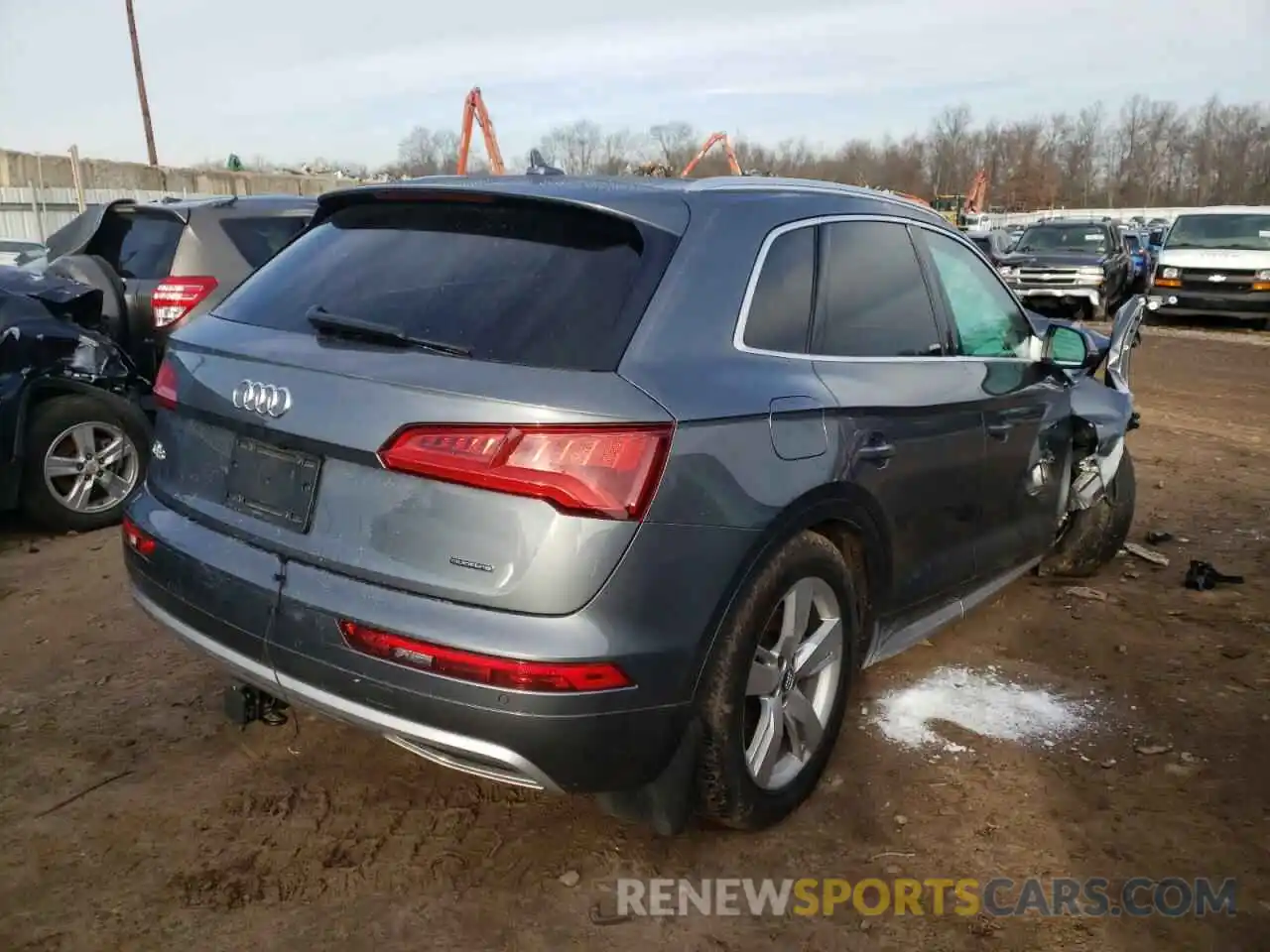 4 Фотография поврежденного автомобиля WA1BNAFYXK2029617 AUDI Q5 2019