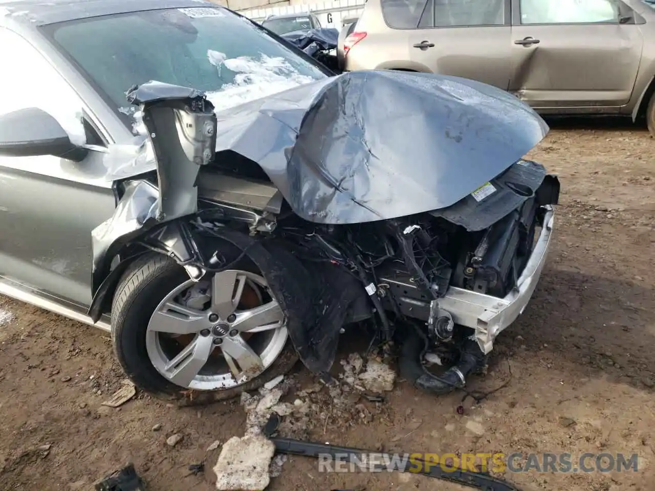 9 Photograph of a damaged car WA1BNAFYXK2029617 AUDI Q5 2019