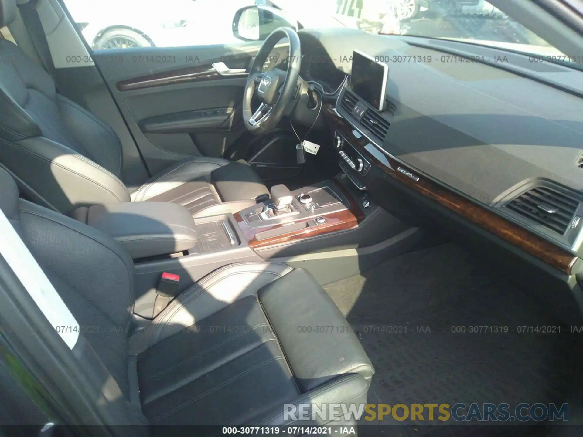 5 Photograph of a damaged car WA1BNAFYXK2031268 AUDI Q5 2019