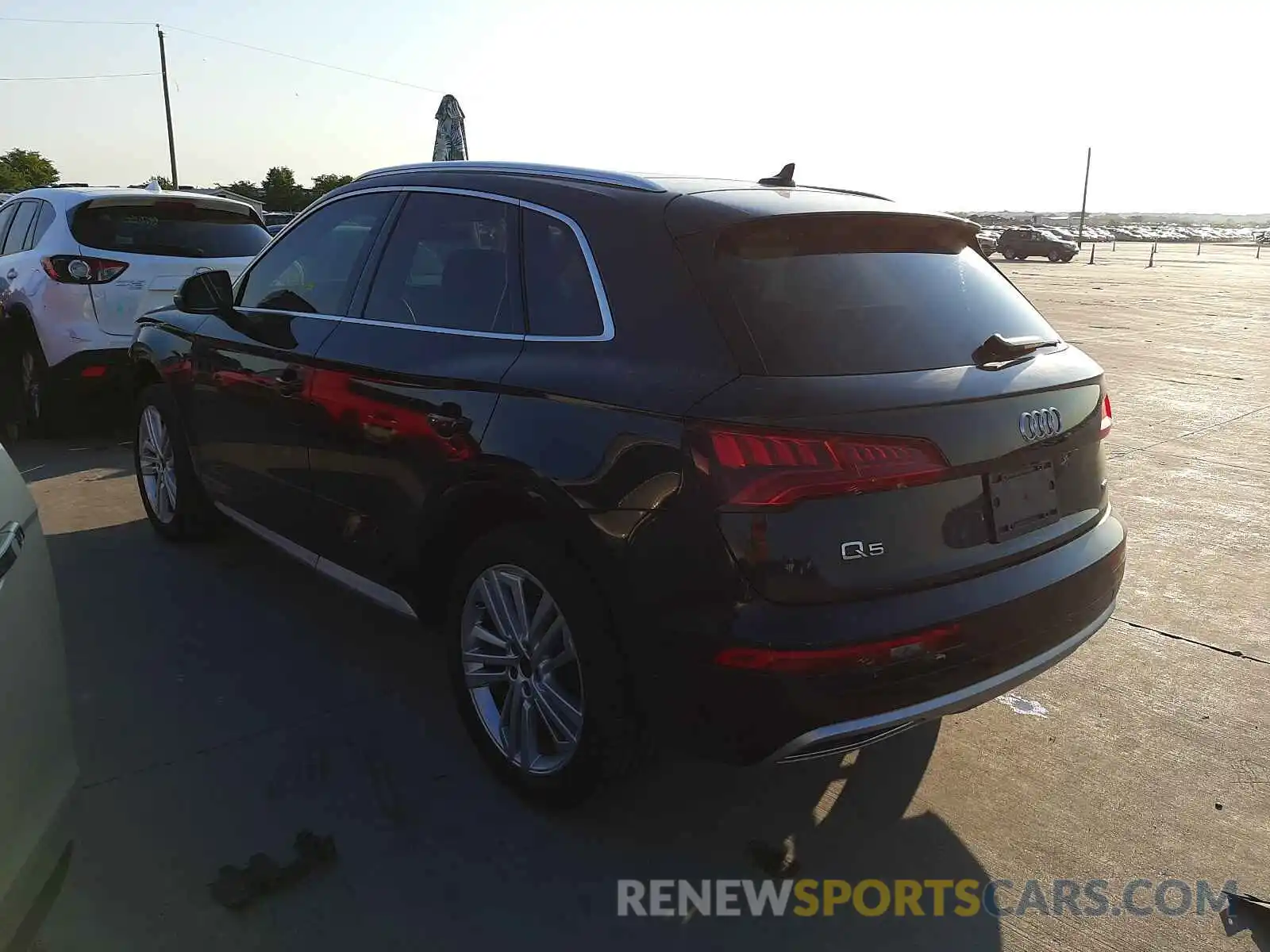 3 Фотография поврежденного автомобиля WA1BNAFYXK2032601 AUDI Q5 2019