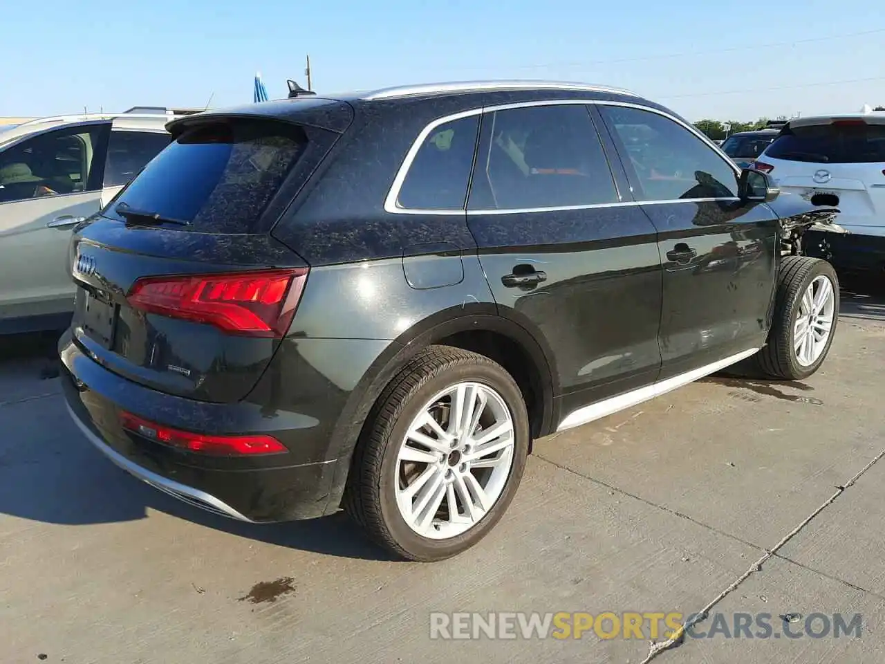 4 Фотография поврежденного автомобиля WA1BNAFYXK2032601 AUDI Q5 2019