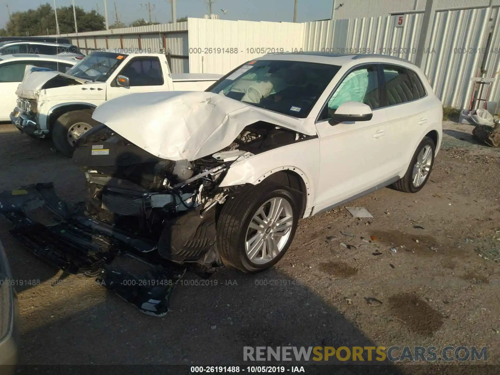 2 Photograph of a damaged car WA1BNAFYXK2036003 AUDI Q5 2019