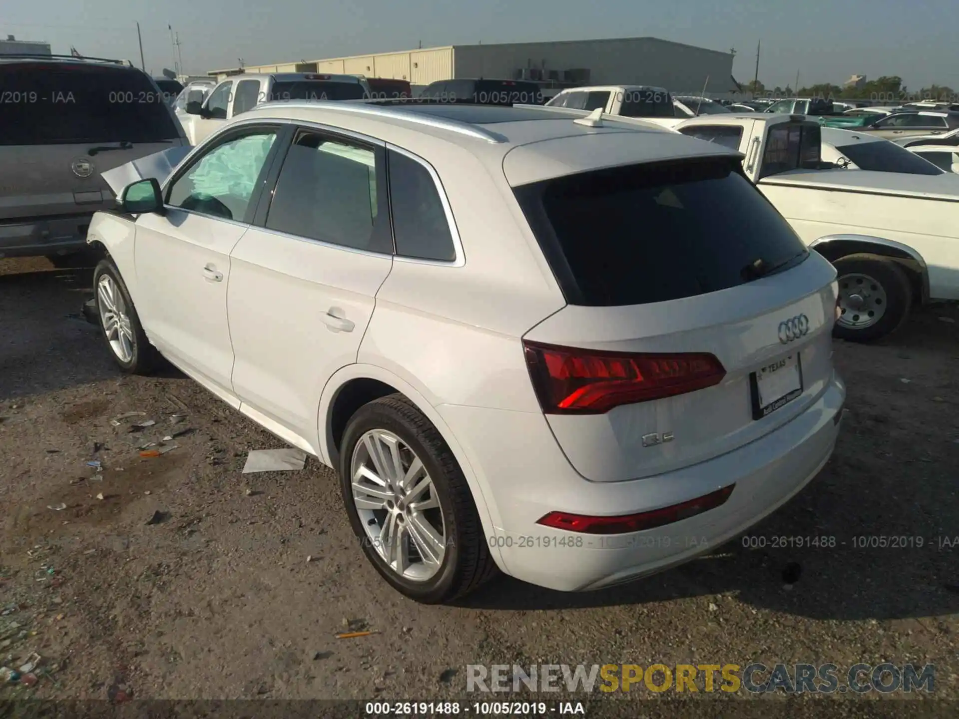 3 Photograph of a damaged car WA1BNAFYXK2036003 AUDI Q5 2019