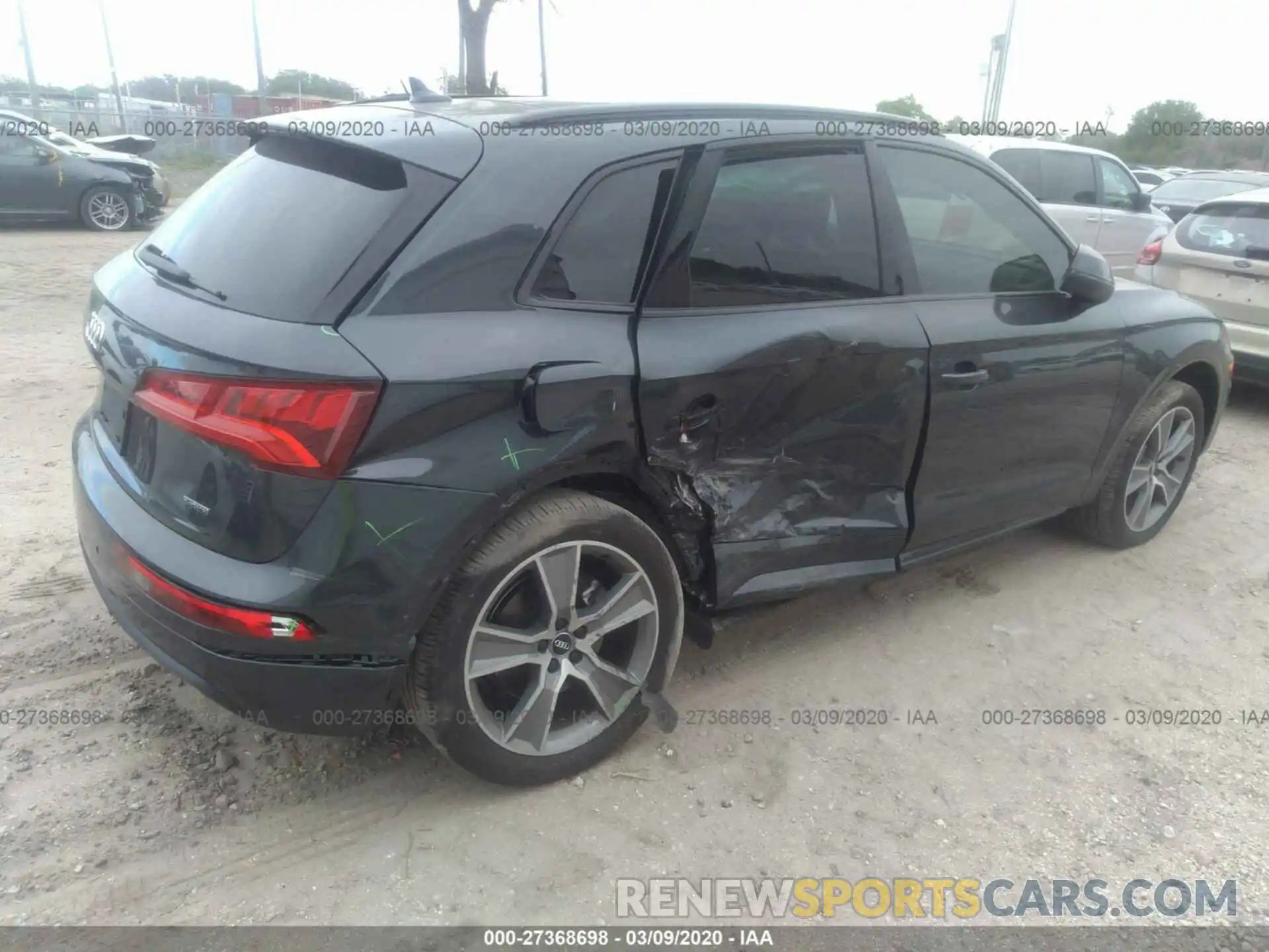 4 Photograph of a damaged car WA1BNAFYXK2038155 AUDI Q5 2019