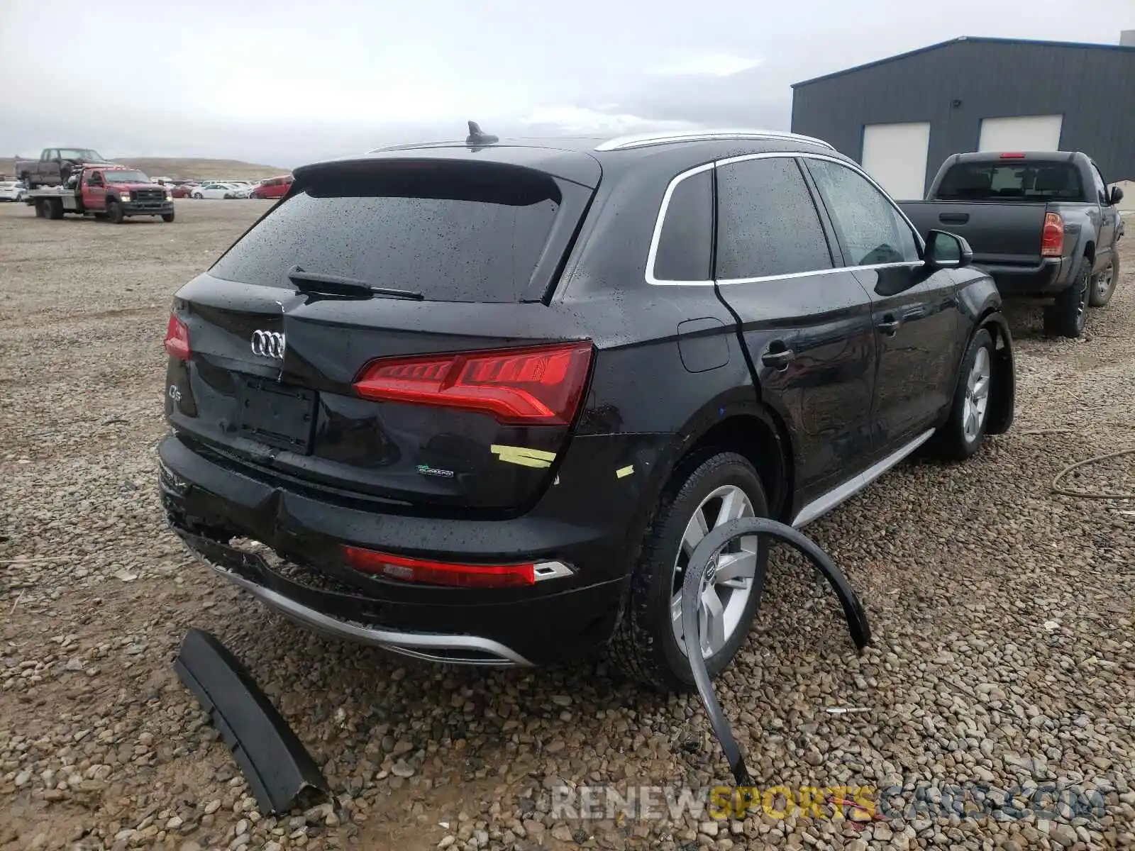 4 Фотография поврежденного автомобиля WA1BNAFYXK2041752 AUDI Q5 2019