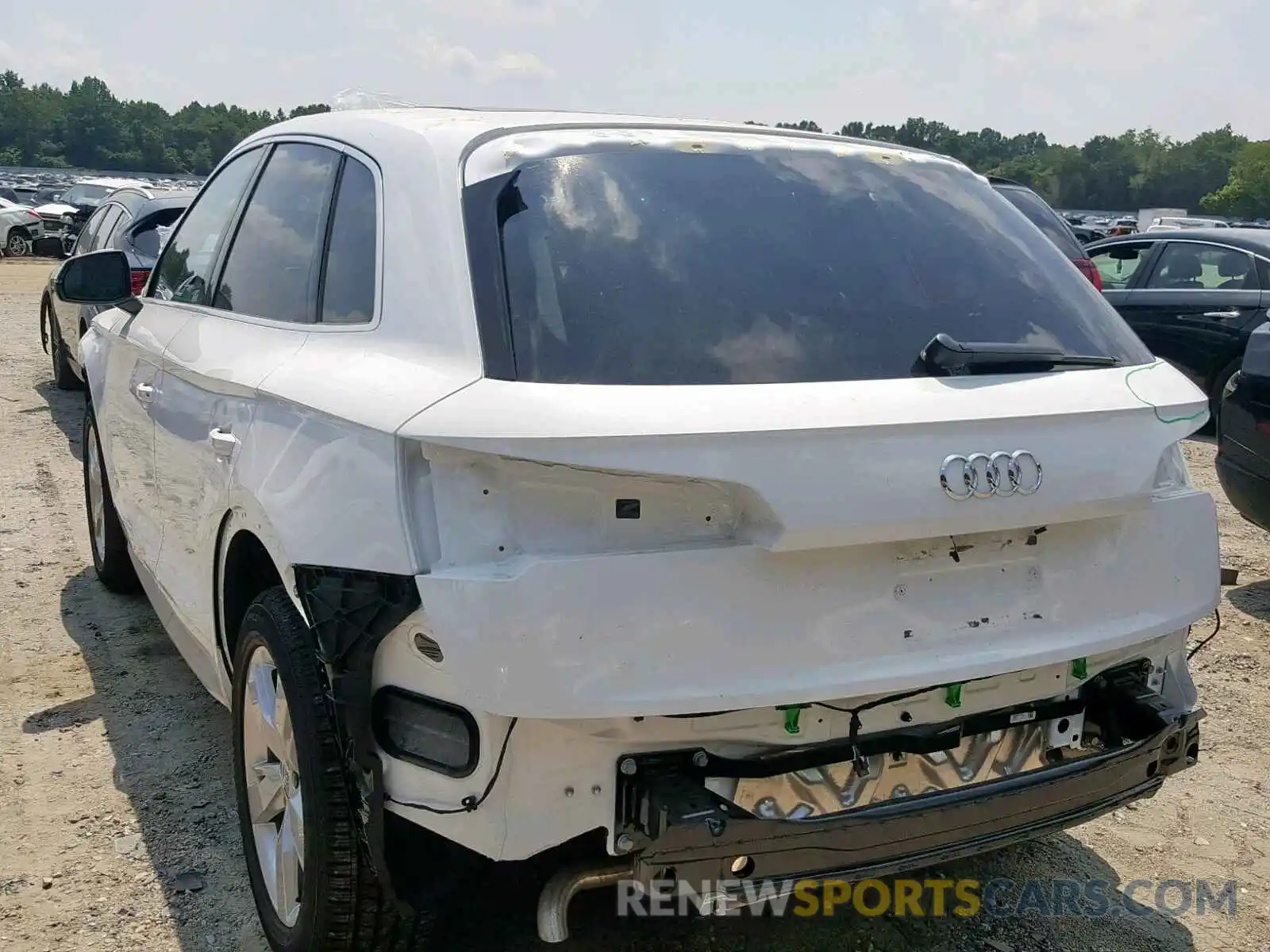 3 Фотография поврежденного автомобиля WA1BNAFYXK2053433 AUDI Q5 2019