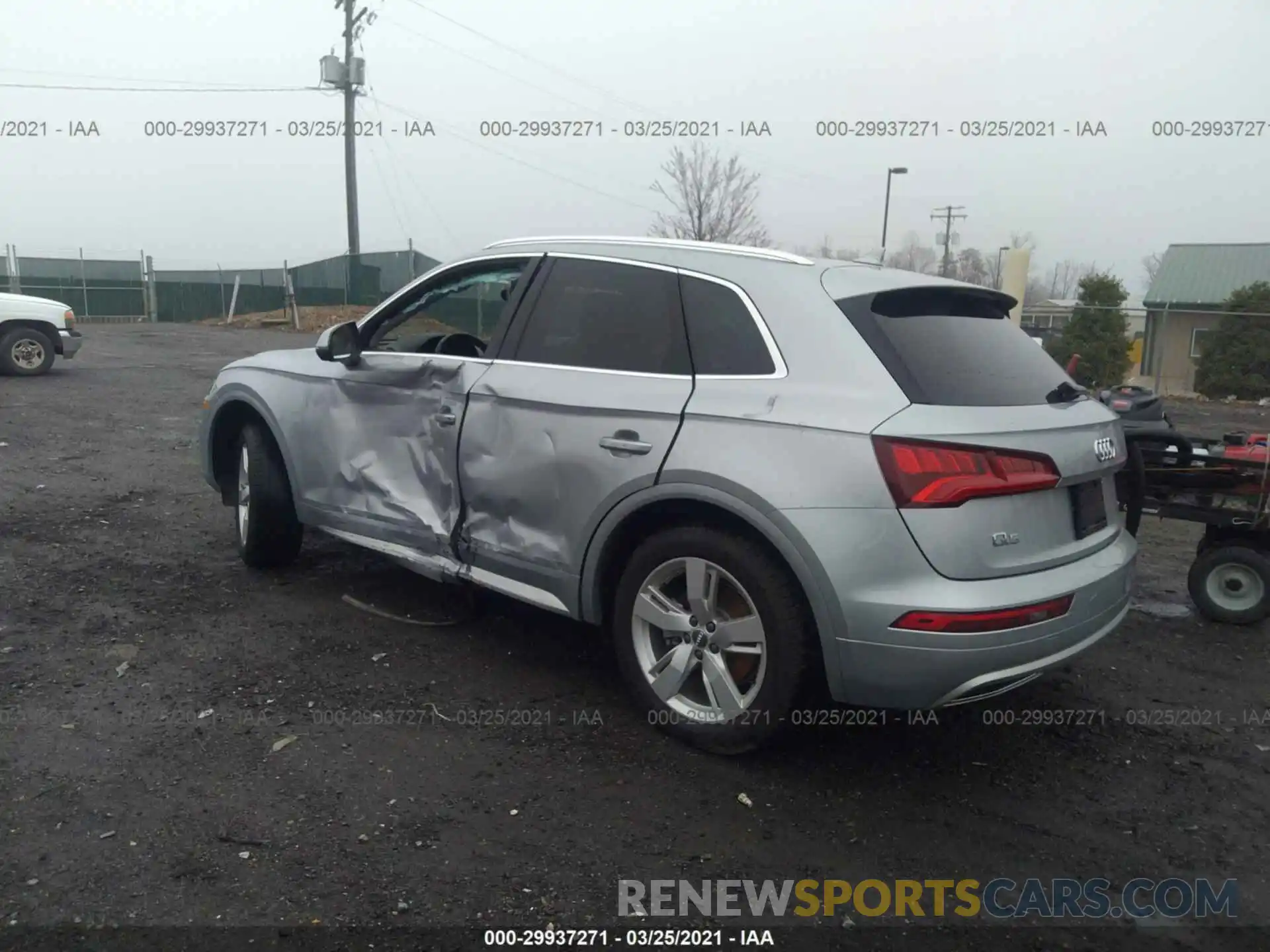 3 Фотография поврежденного автомобиля WA1BNAFYXK2054680 AUDI Q5 2019