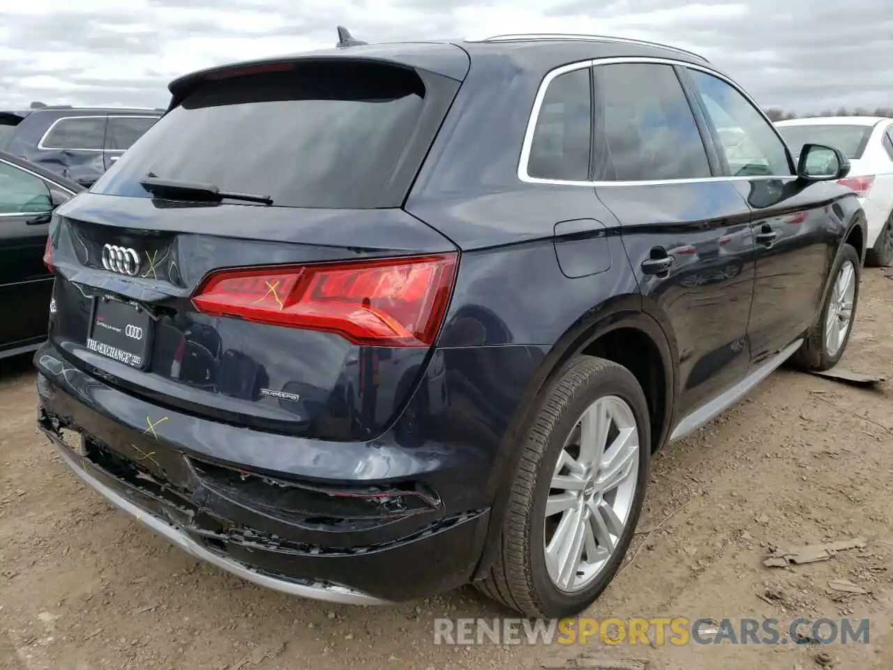 4 Фотография поврежденного автомобиля WA1BNAFYXK2056798 AUDI Q5 2019