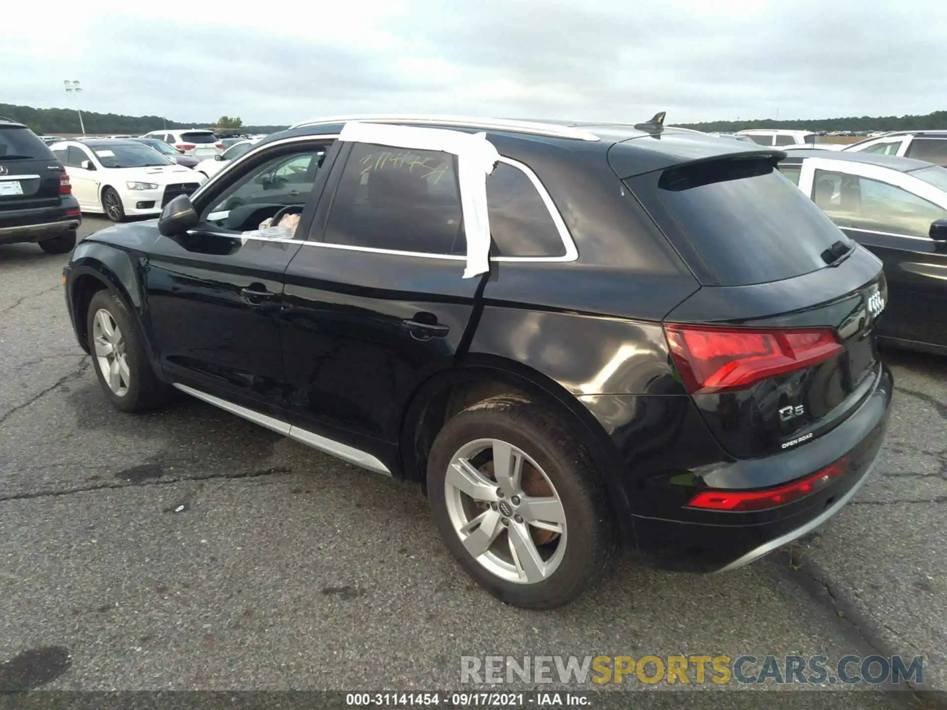 3 Фотография поврежденного автомобиля WA1BNAFYXK2057059 AUDI Q5 2019