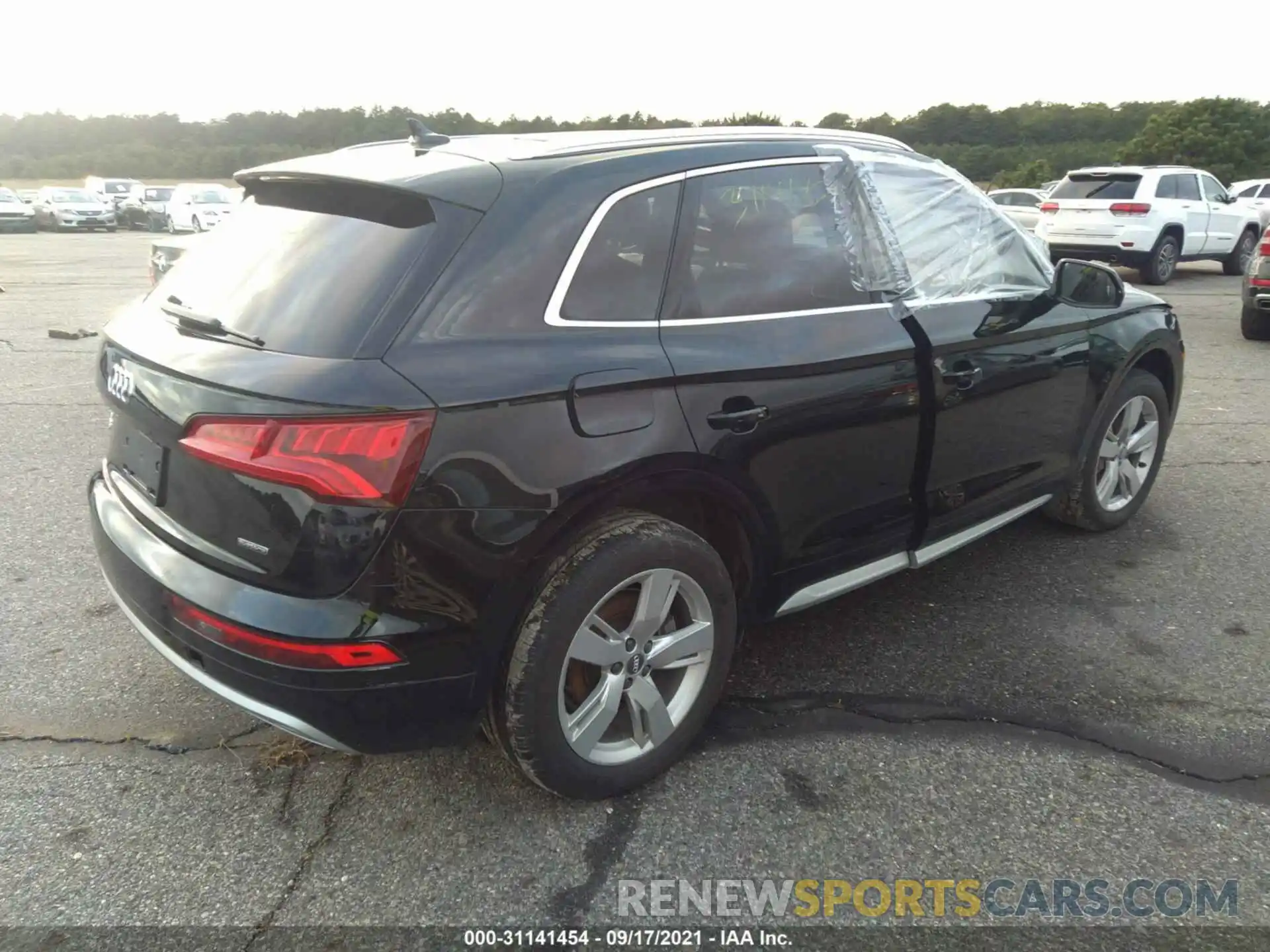 4 Фотография поврежденного автомобиля WA1BNAFYXK2057059 AUDI Q5 2019