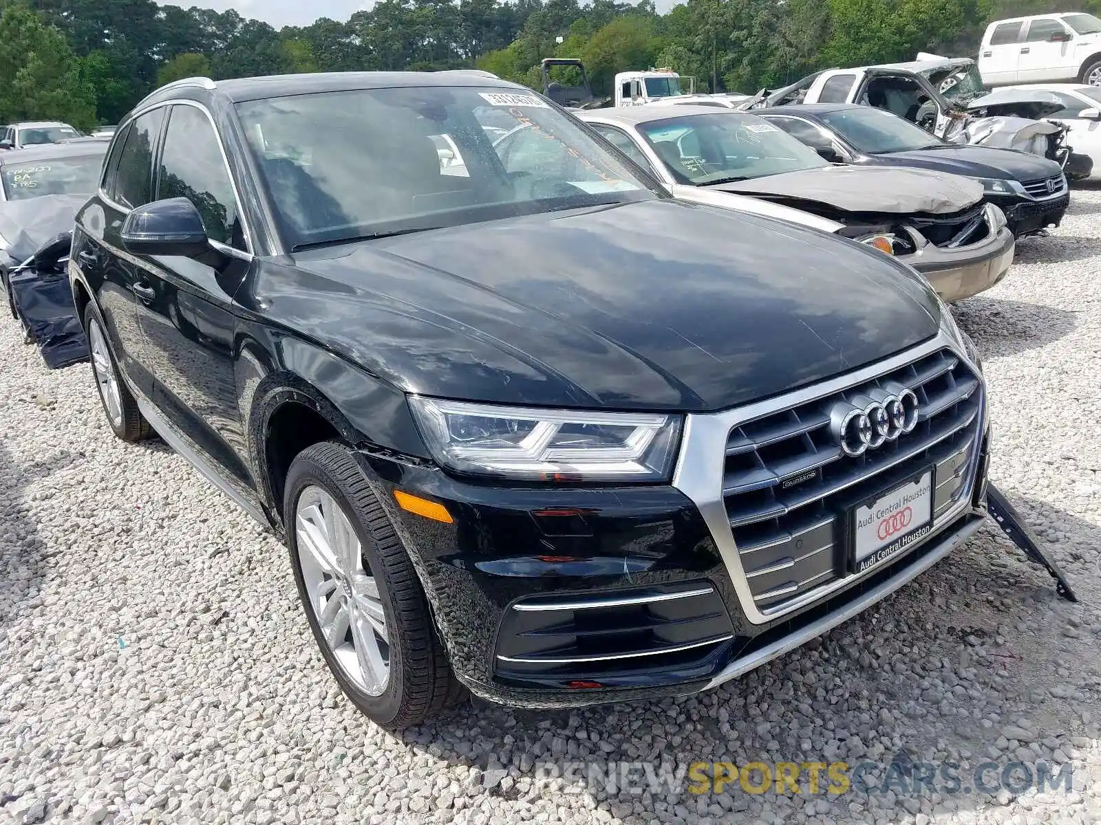 1 Фотография поврежденного автомобиля WA1BNAFYXK2063850 AUDI Q5 2019