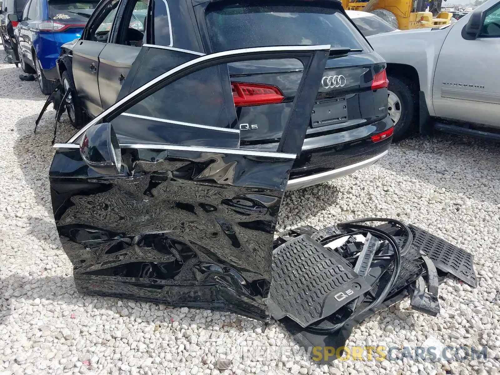 9 Фотография поврежденного автомобиля WA1BNAFYXK2063850 AUDI Q5 2019