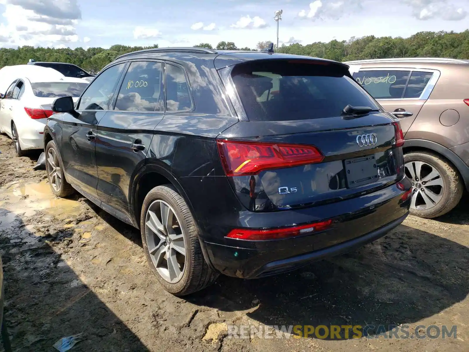 4 Фотография поврежденного автомобиля WA1BNAFYXK2071270 AUDI Q5 2019