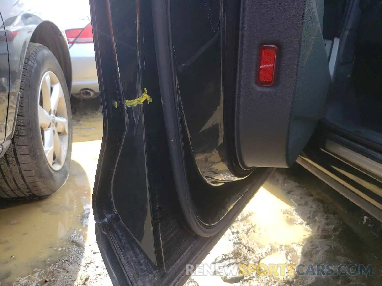 9 Photograph of a damaged car WA1BNAFYXK2071270 AUDI Q5 2019