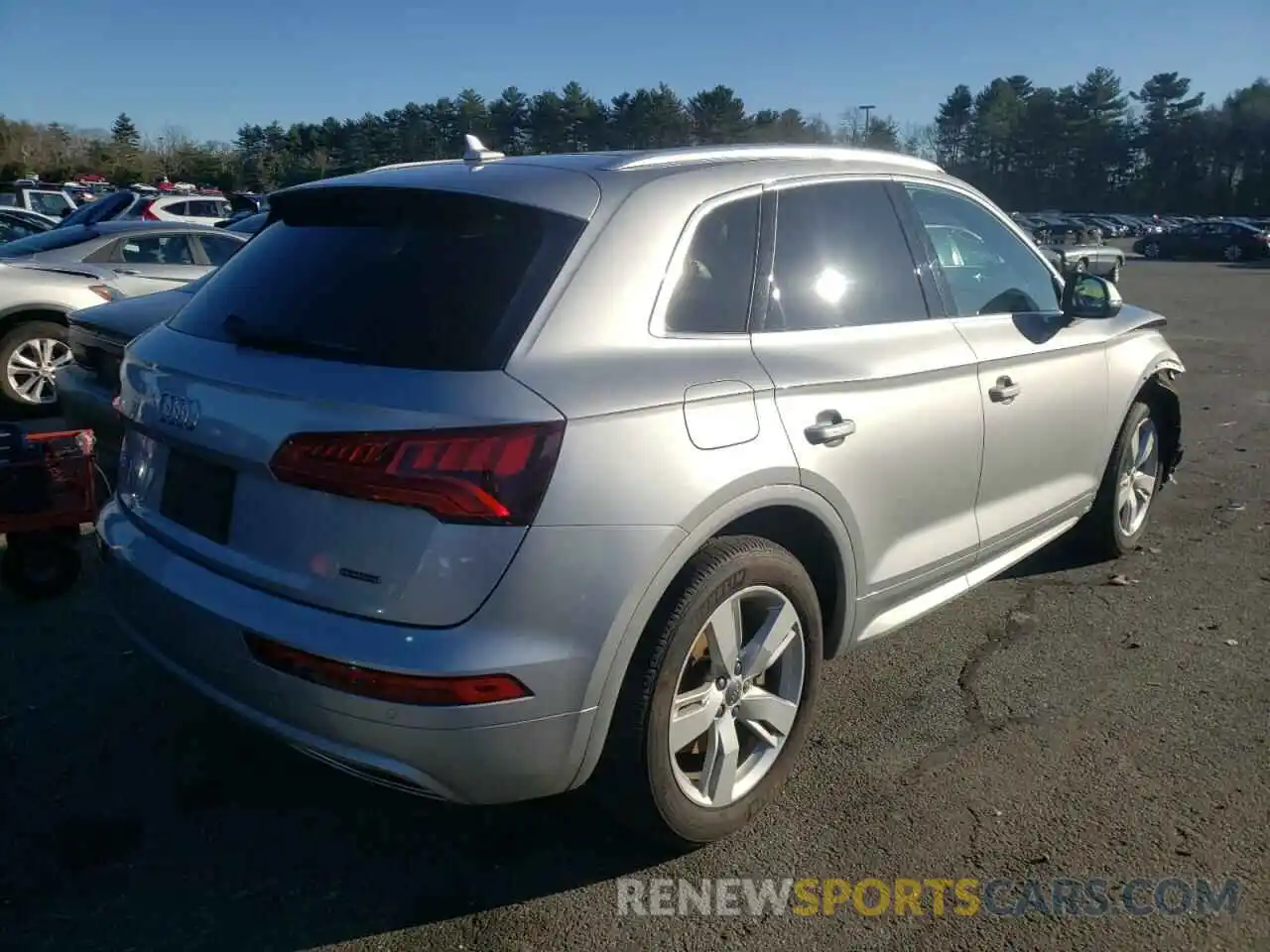 4 Фотография поврежденного автомобиля WA1BNAFYXK2075108 AUDI Q5 2019