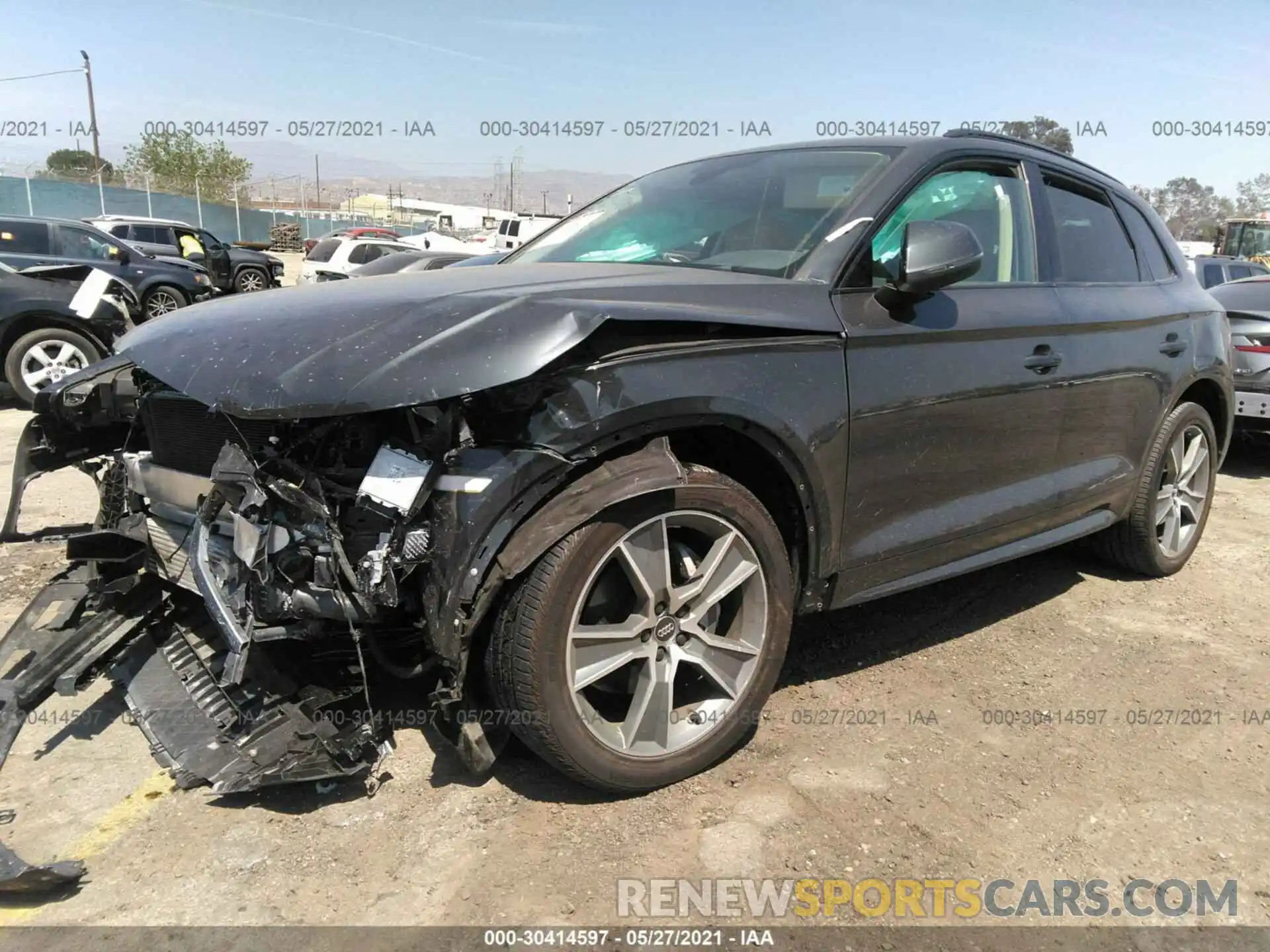 2 Фотография поврежденного автомобиля WA1BNAFYXK2089283 AUDI Q5 2019