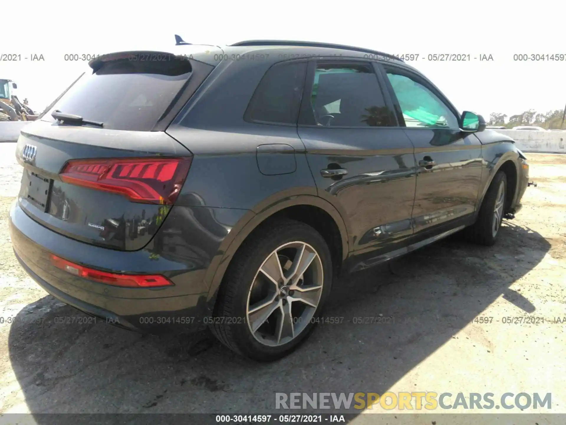 4 Фотография поврежденного автомобиля WA1BNAFYXK2089283 AUDI Q5 2019