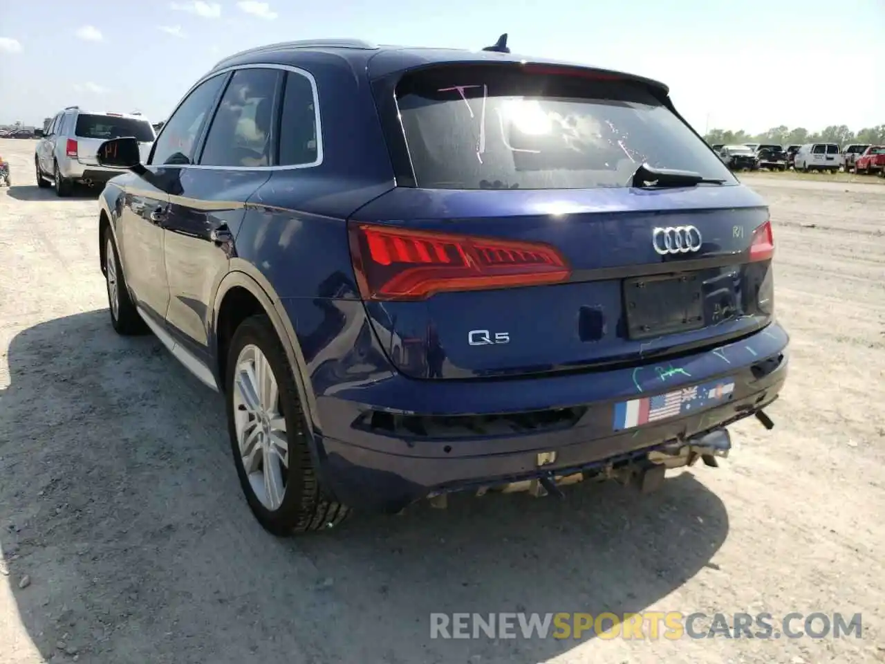 3 Фотография поврежденного автомобиля WA1BNAFYXK2093009 AUDI Q5 2019