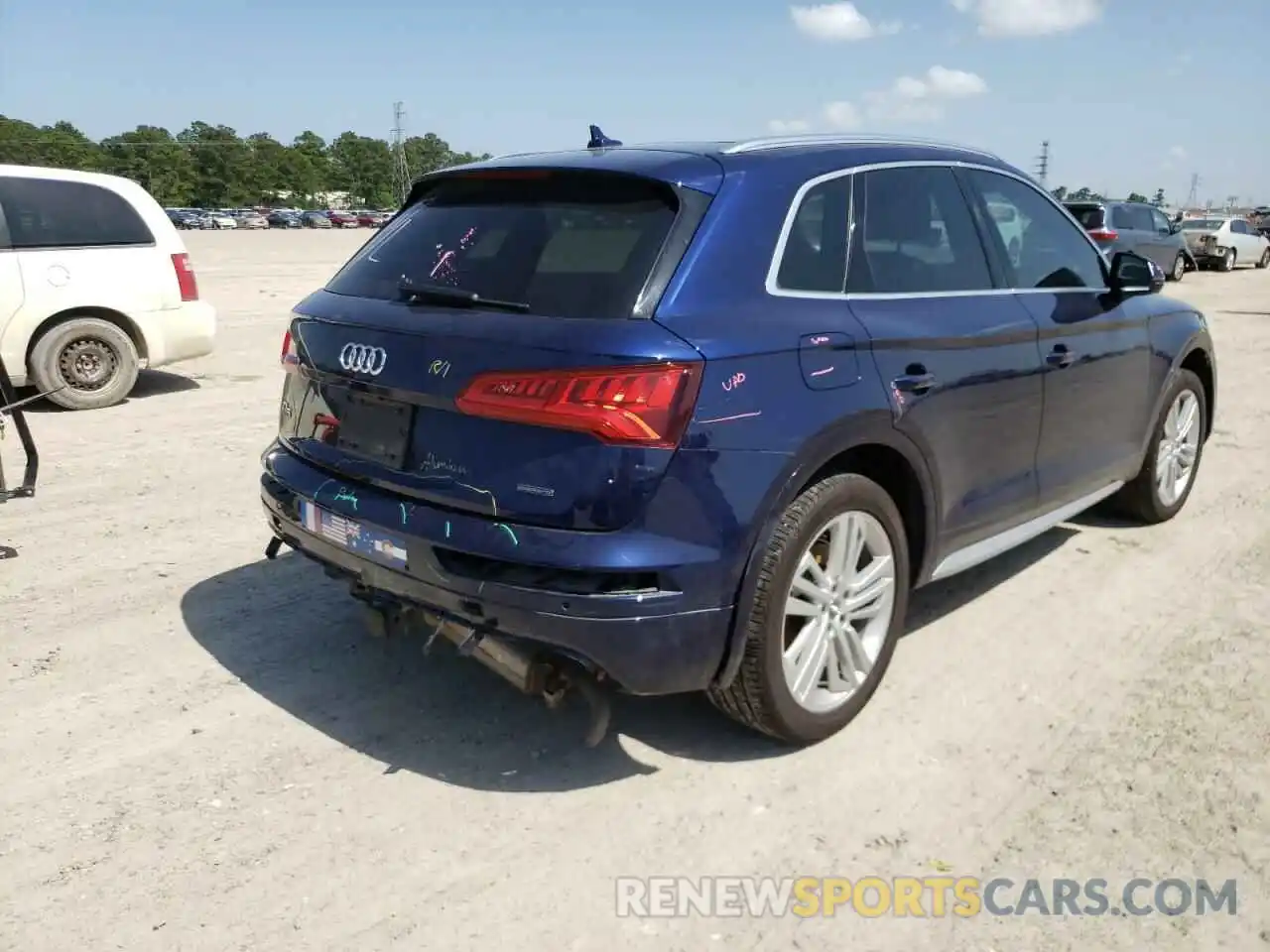 4 Фотография поврежденного автомобиля WA1BNAFYXK2093009 AUDI Q5 2019